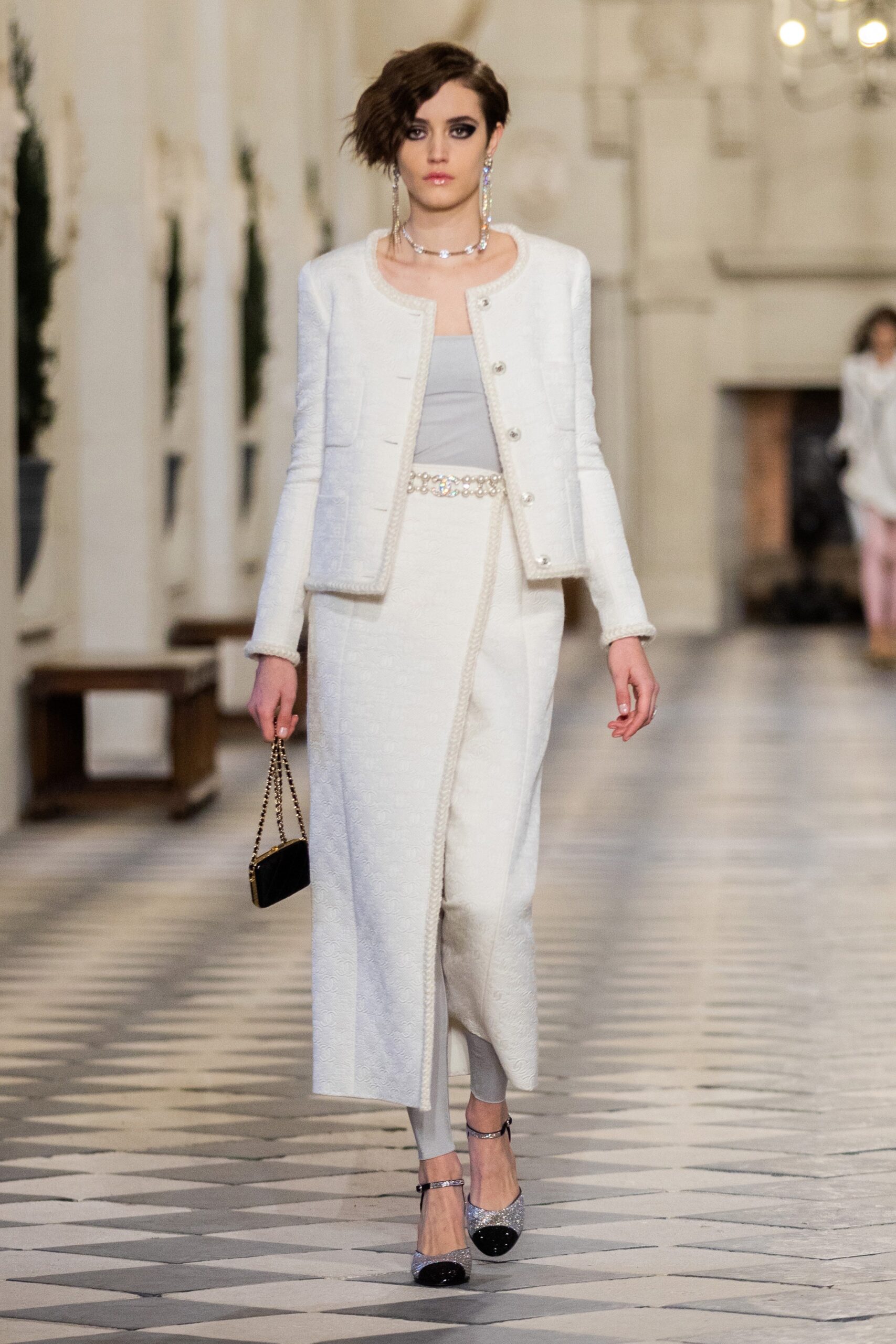 Chanel F/W 21 Look 602