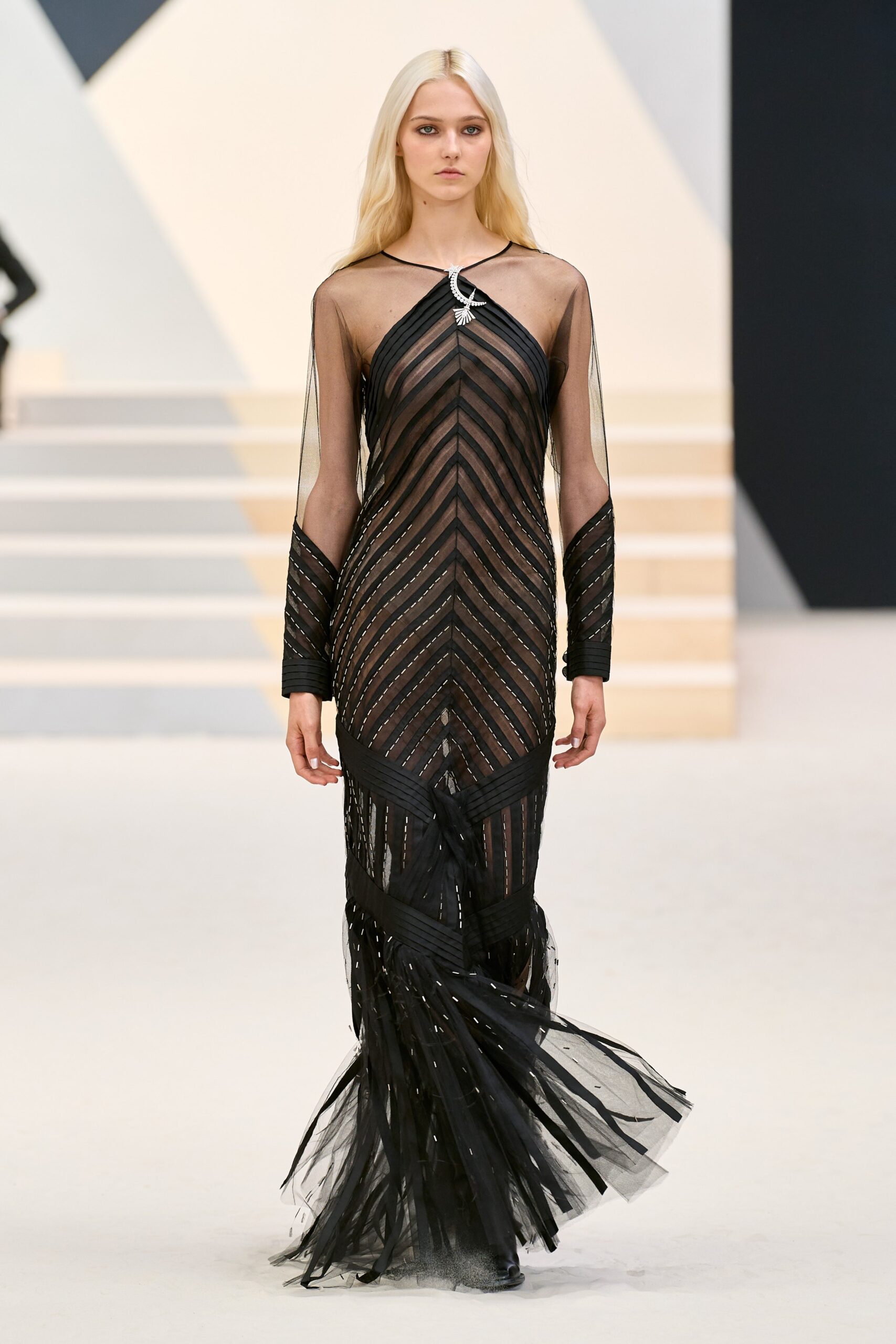 Chanel F/W 22 Couture Look 615