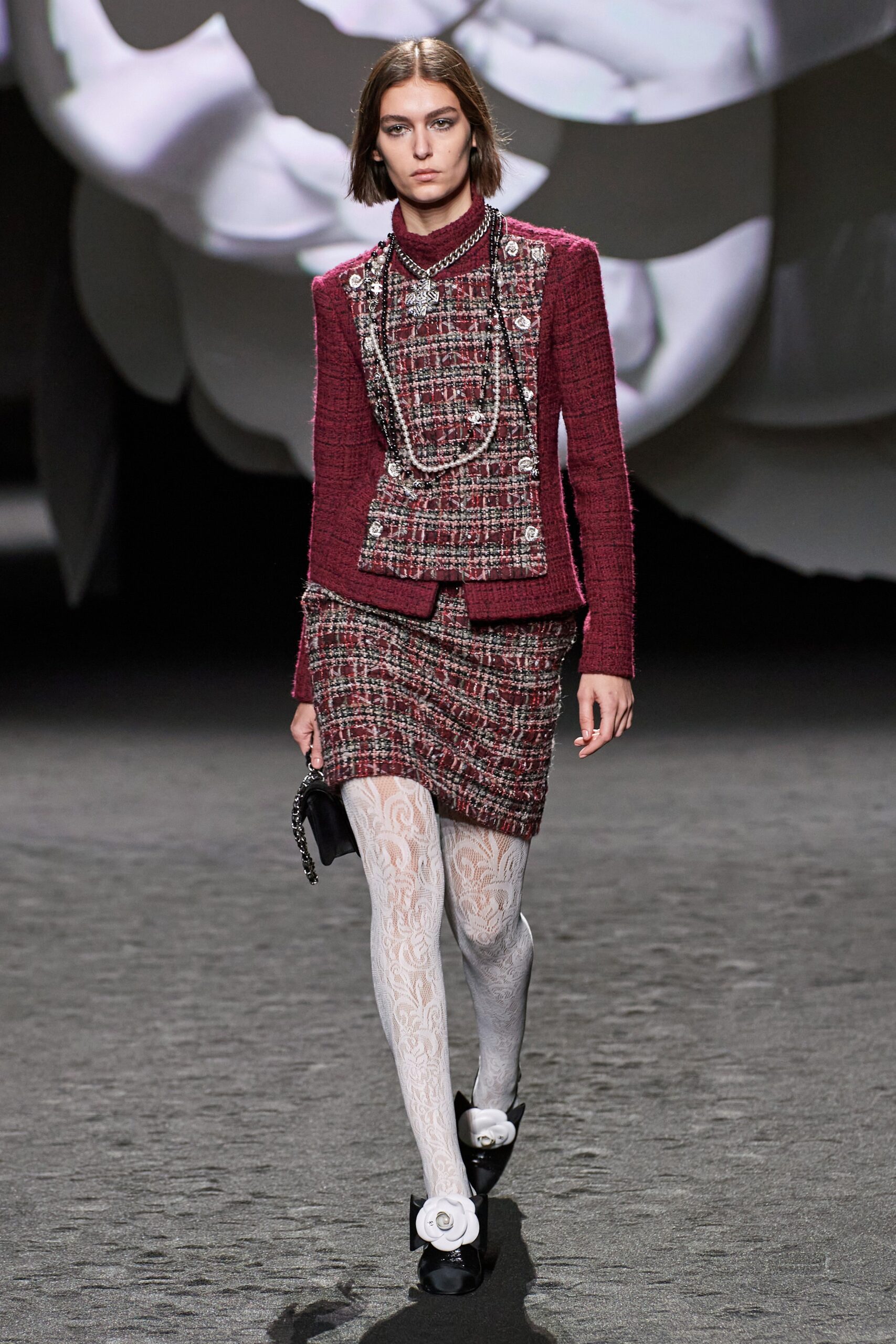 Chanel F/W 23 Look 529