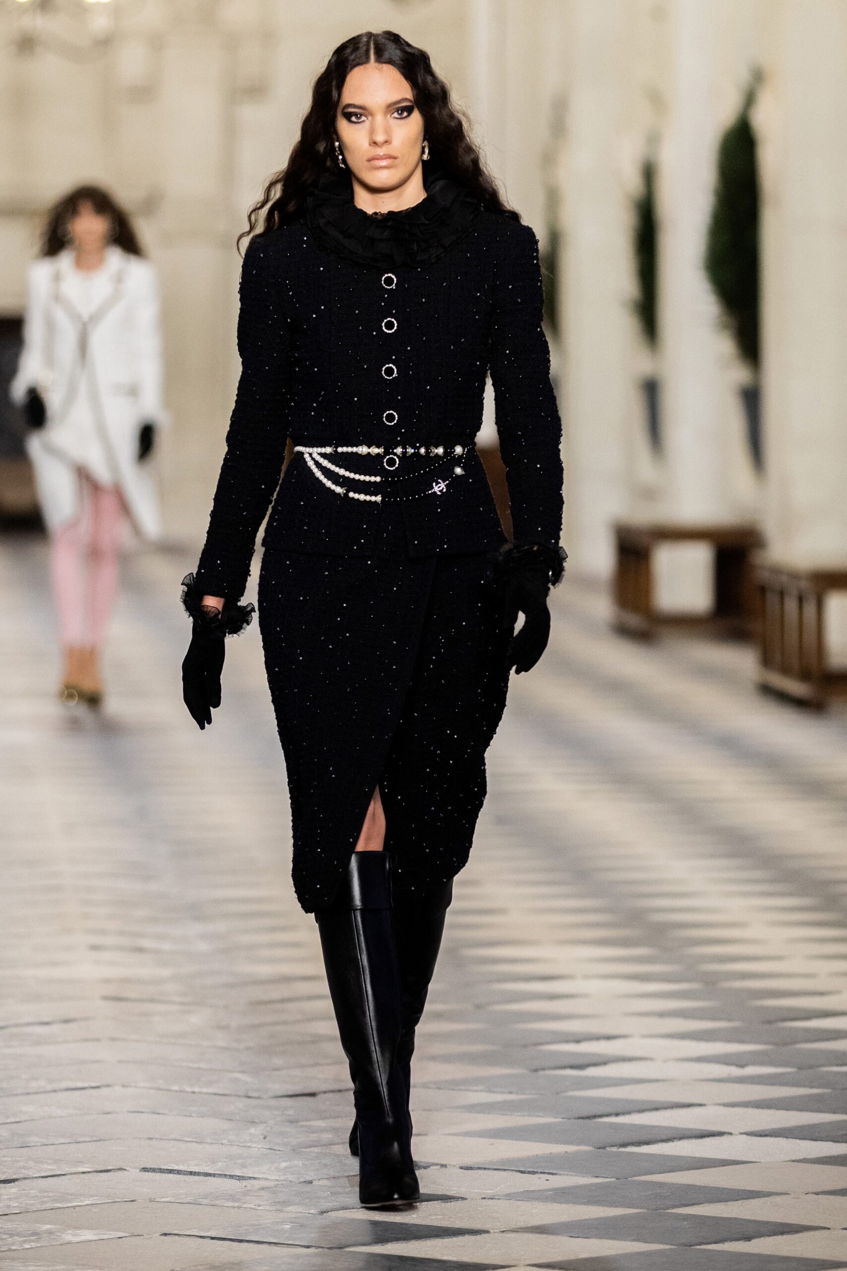 Chanel F/W 21 Look 606