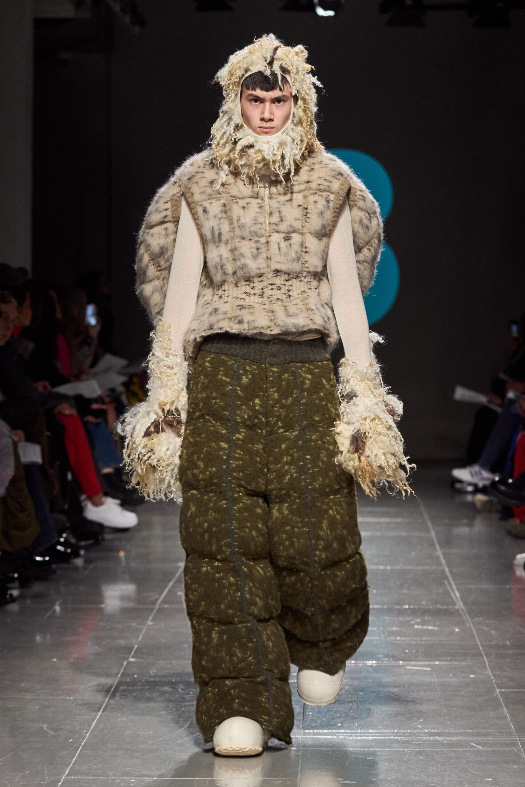 Central Saint Martins F/W 23 Look 42