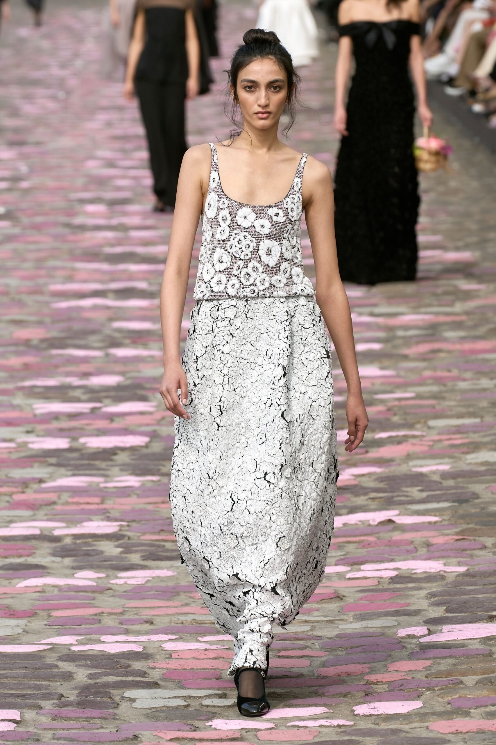 Chanel F/W 23 Couture Look 496
