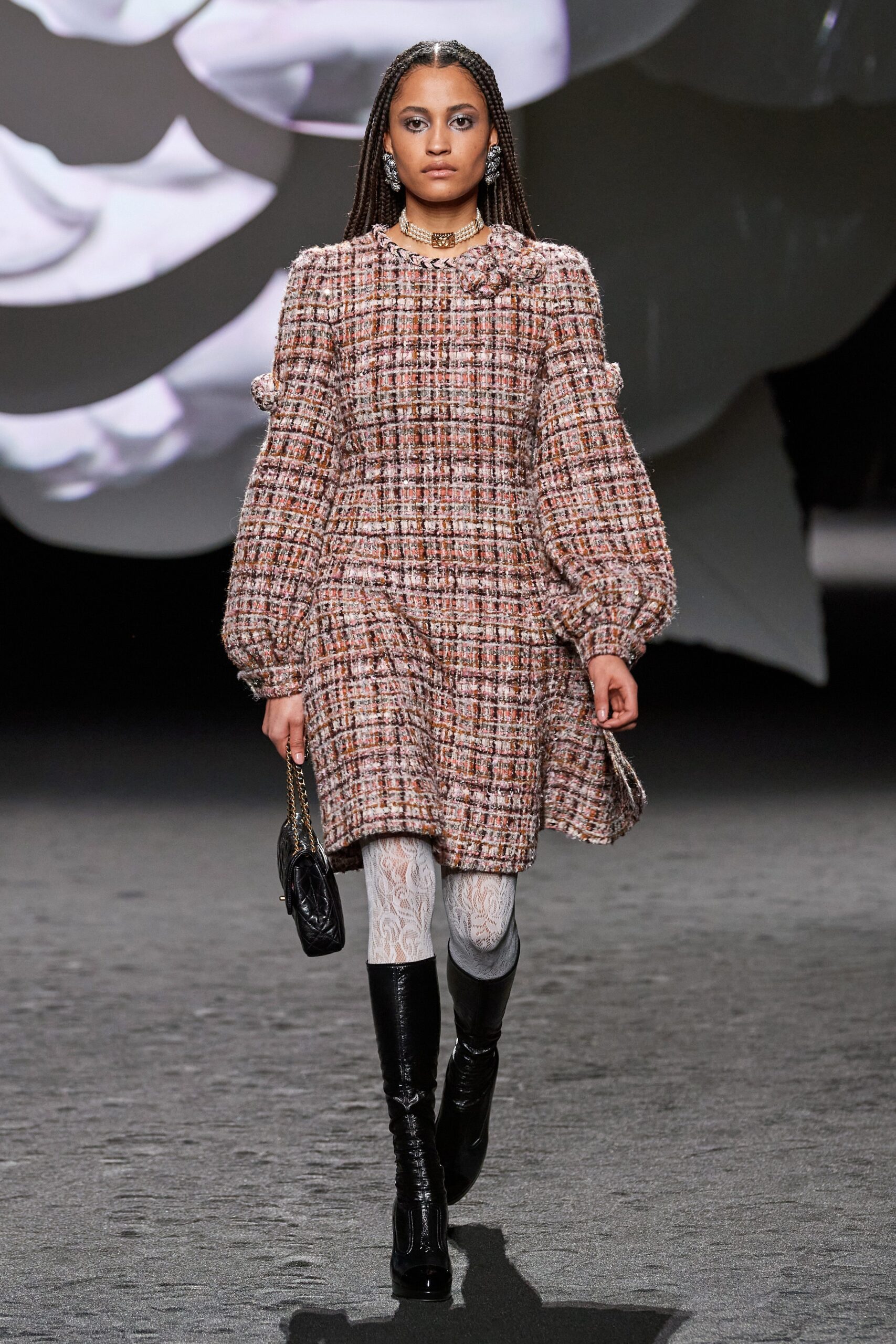 Chanel F/W 23 Look 539