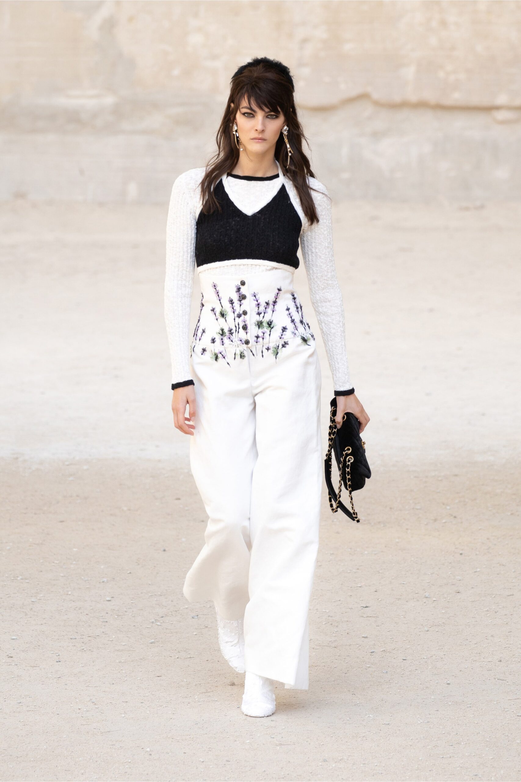 Chanel Resort 22 Look 679