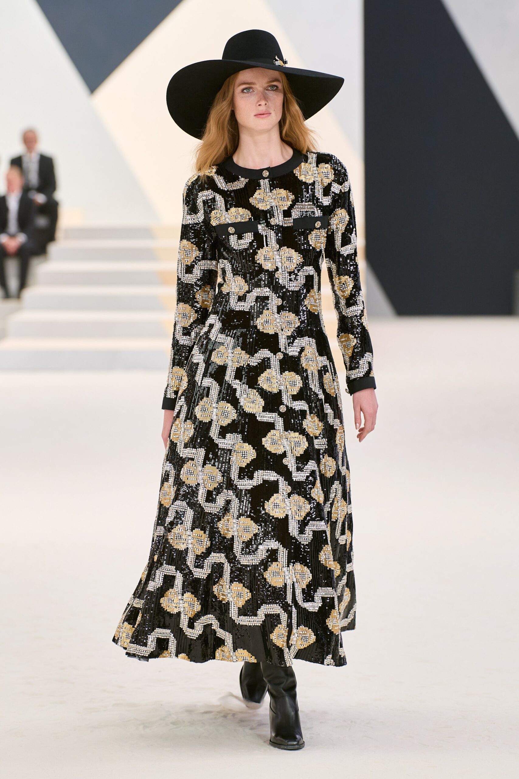 Chanel F/W 22 Couture Look 641