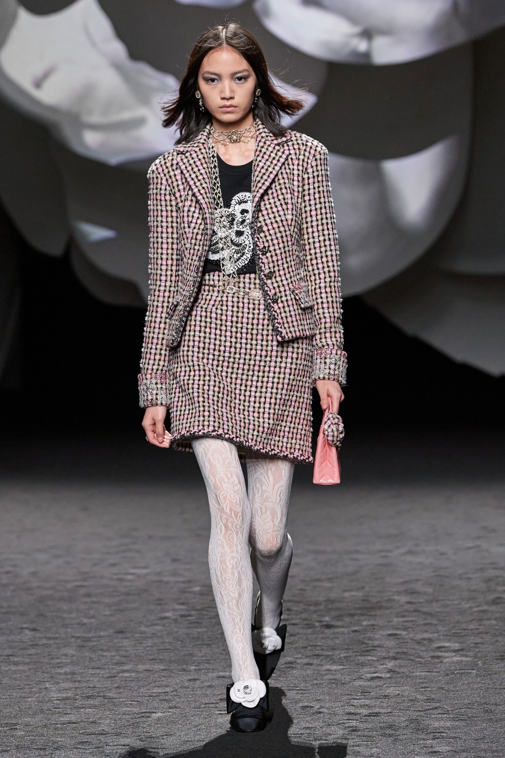 Chanel F/W 23 Look 552