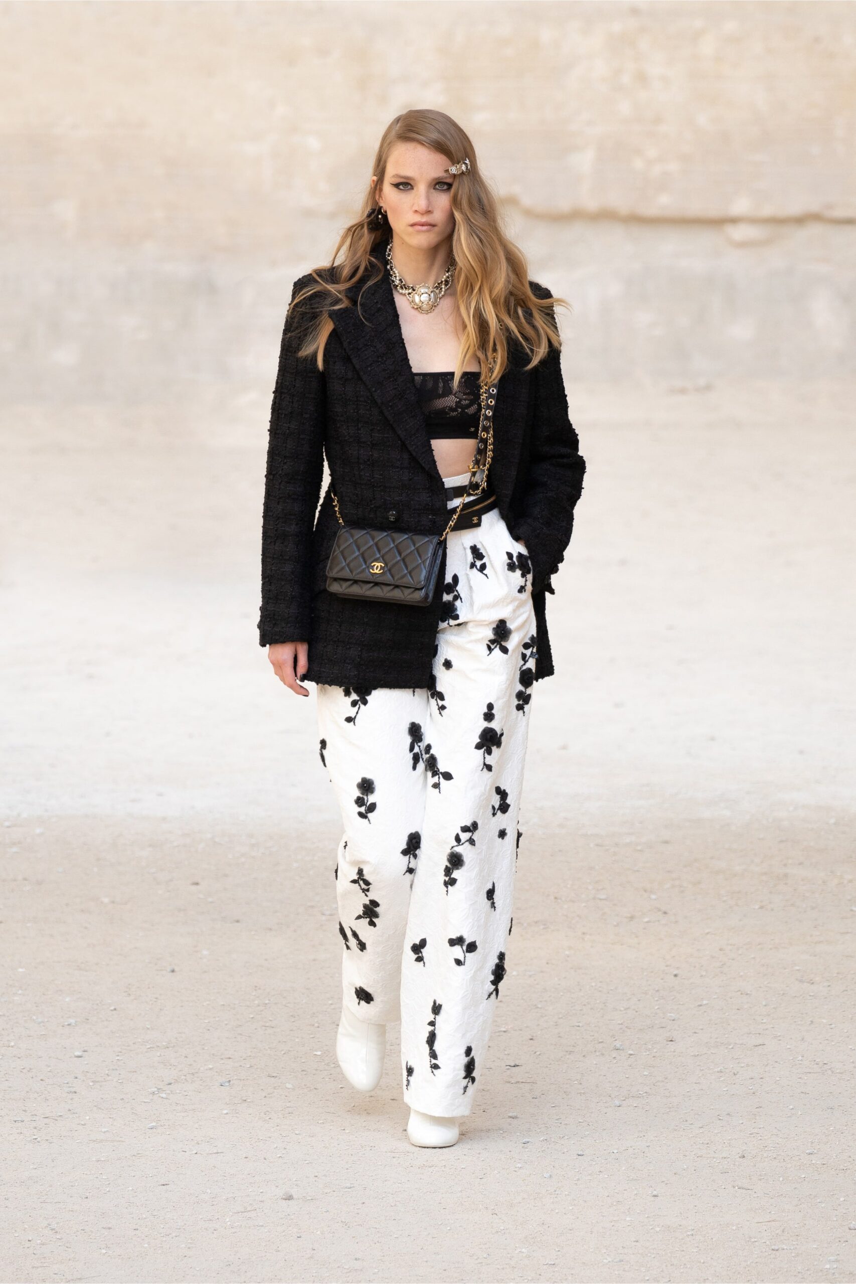Chanel Resort 22 Look 695
