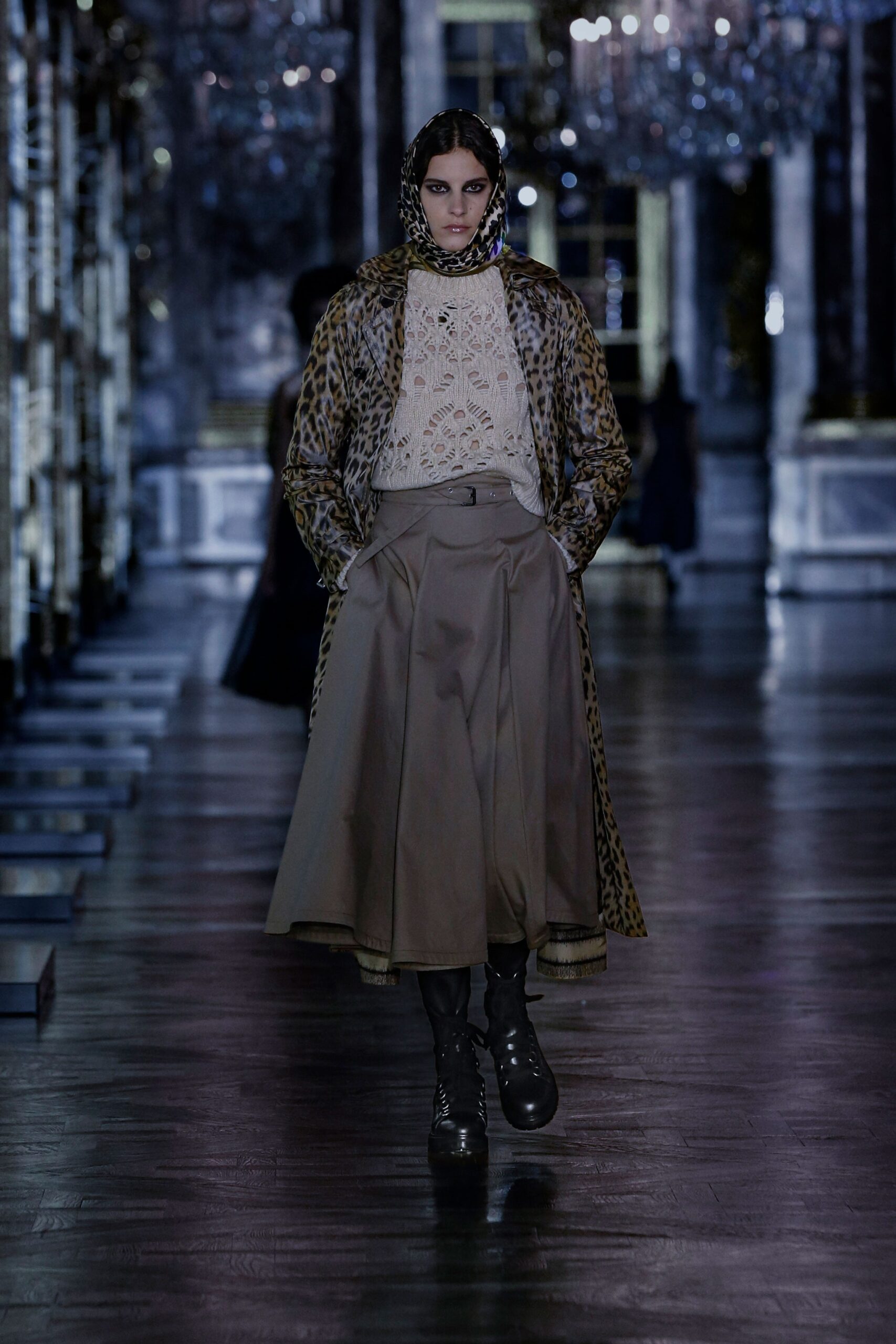 Christian Dior F/W 21 Look 605