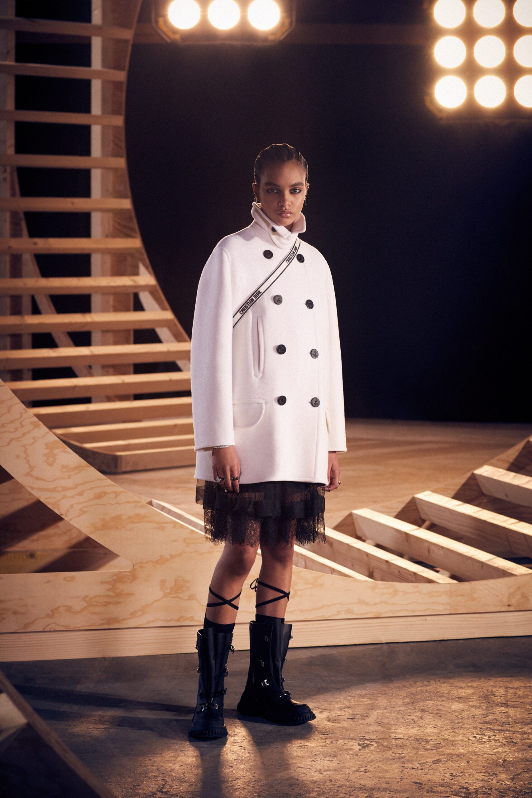 Christian Dior F/W 22 Look 599