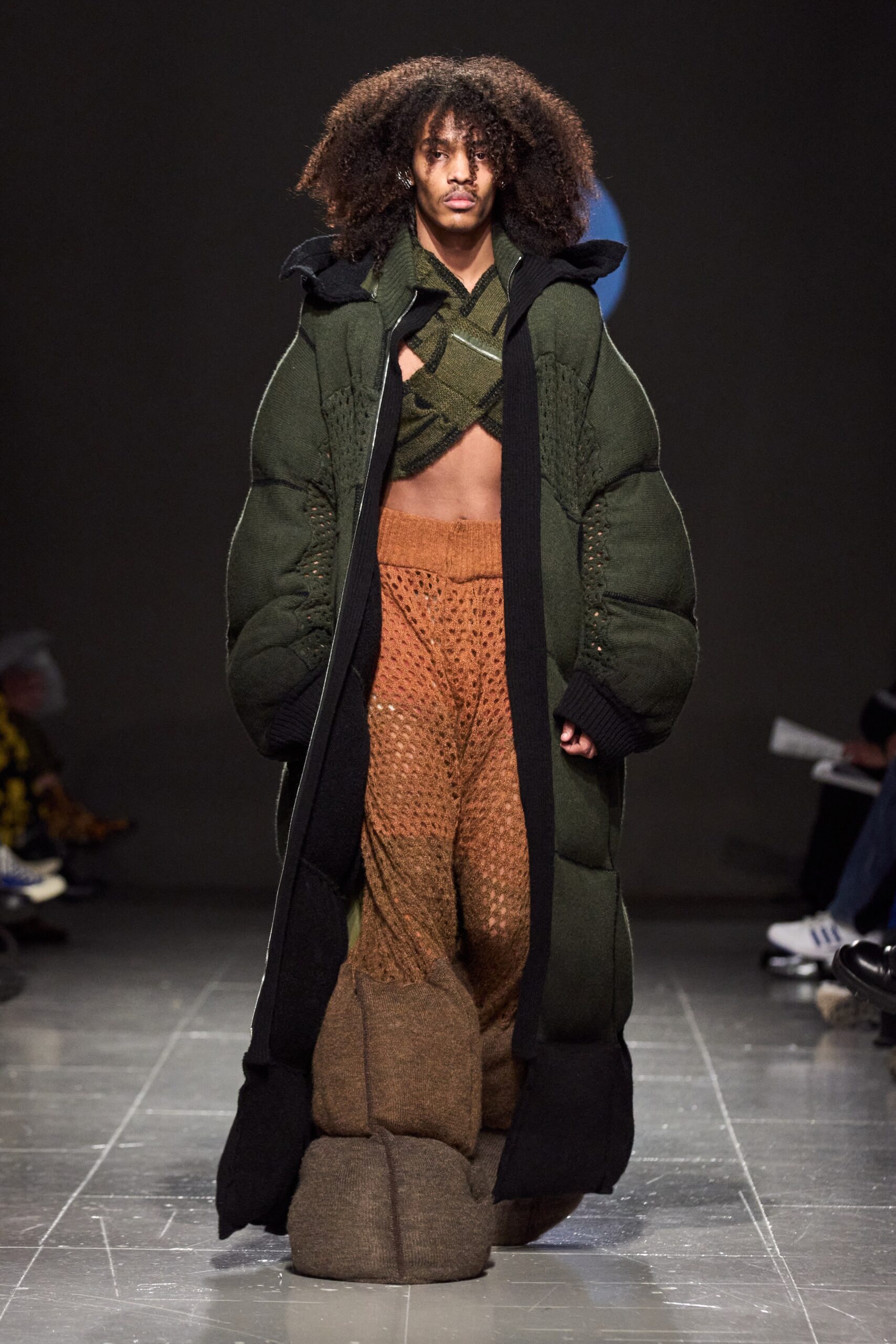 Central Saint Martins F/W 23 Look 45