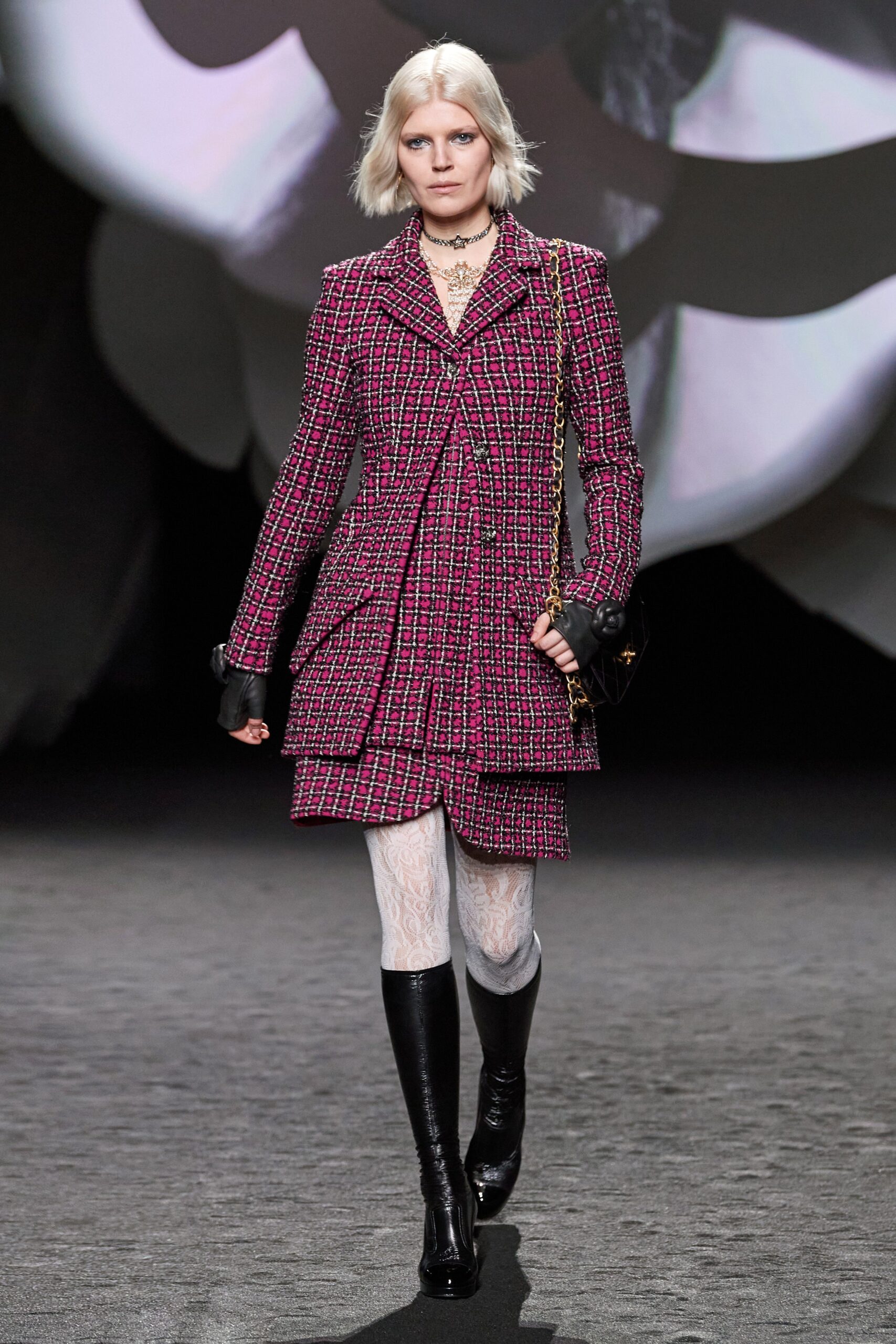 Chanel F/W 23 Look 577