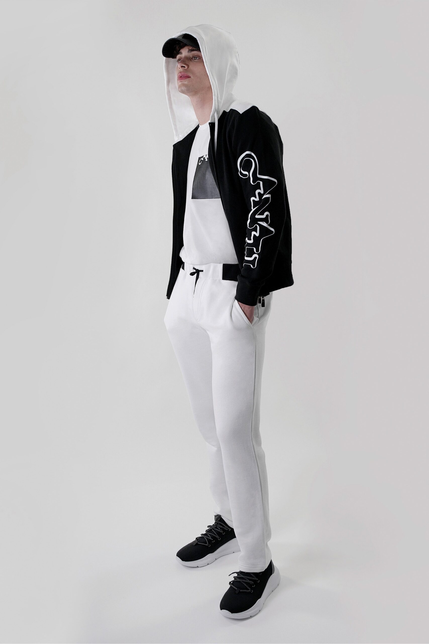Canali S/S 20 Menswear Look 580