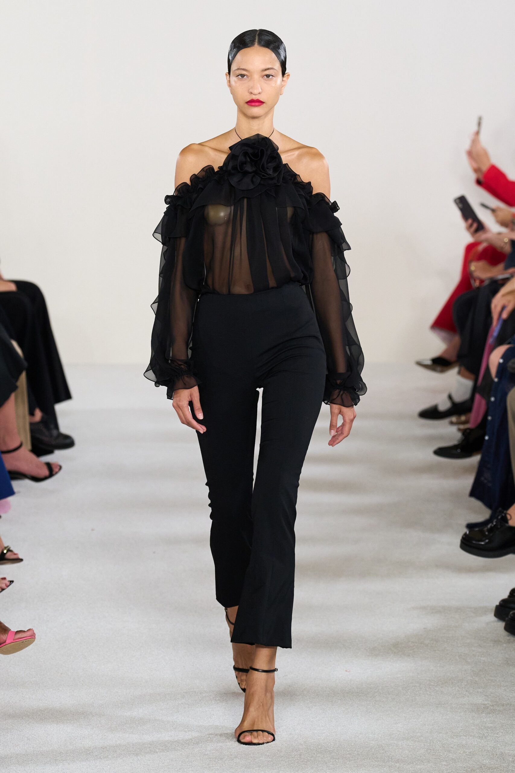 Carolina Herrera S/S 23 Look 497