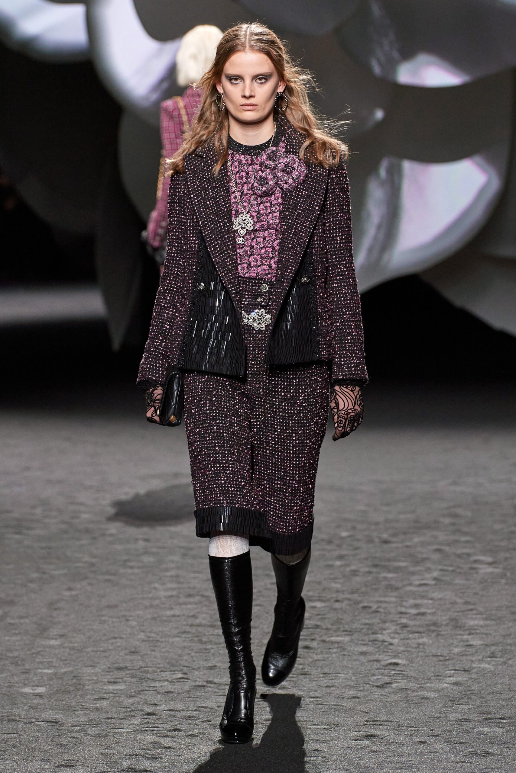 Chanel F/W 23 Look 590