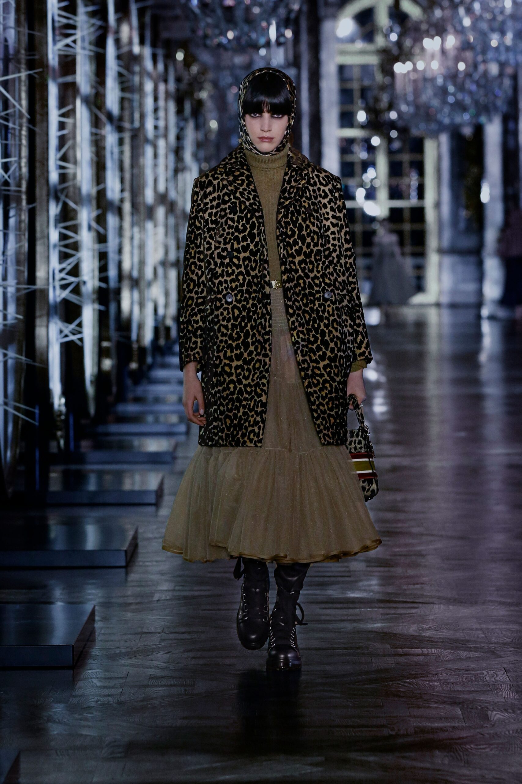 Christian Dior F/W 21 Look 647