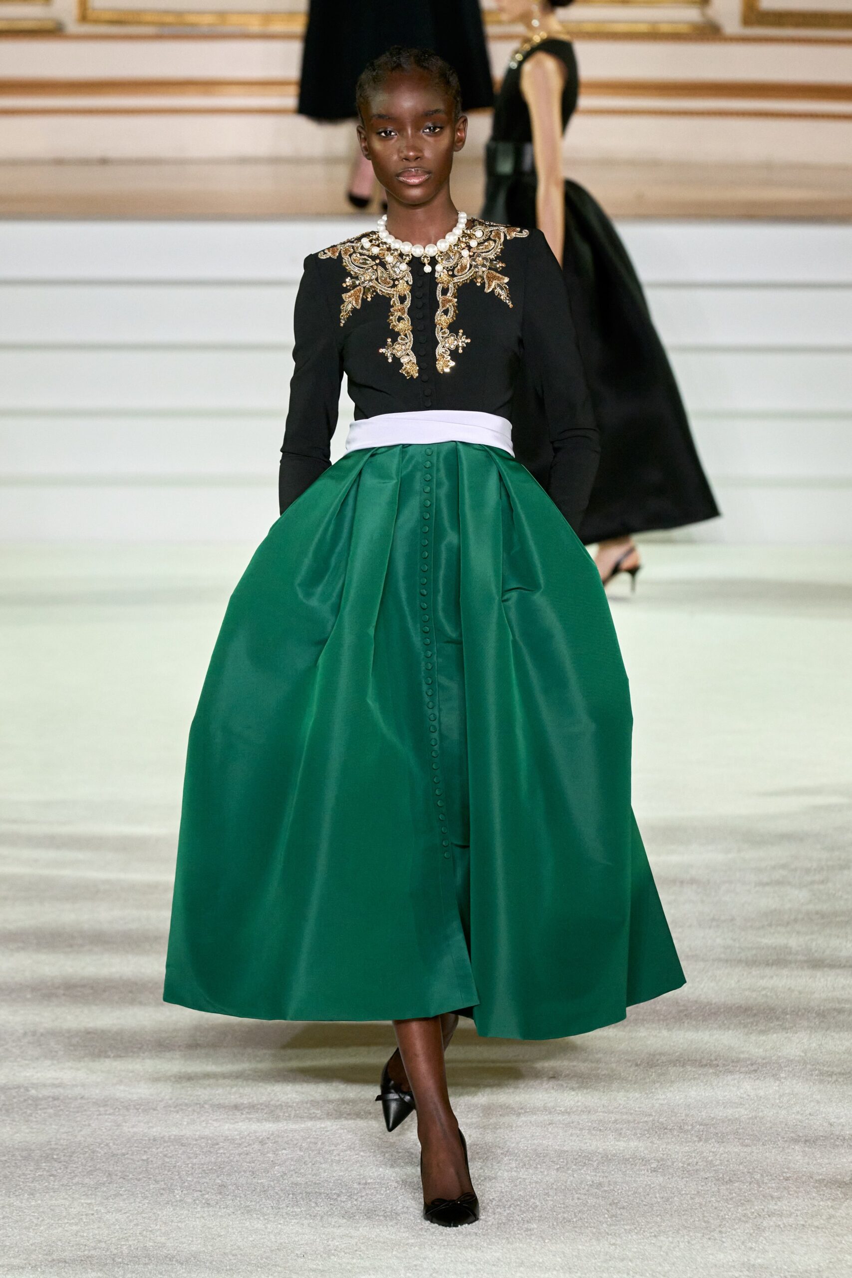 Carolina Herrera F/W 23 Look 521