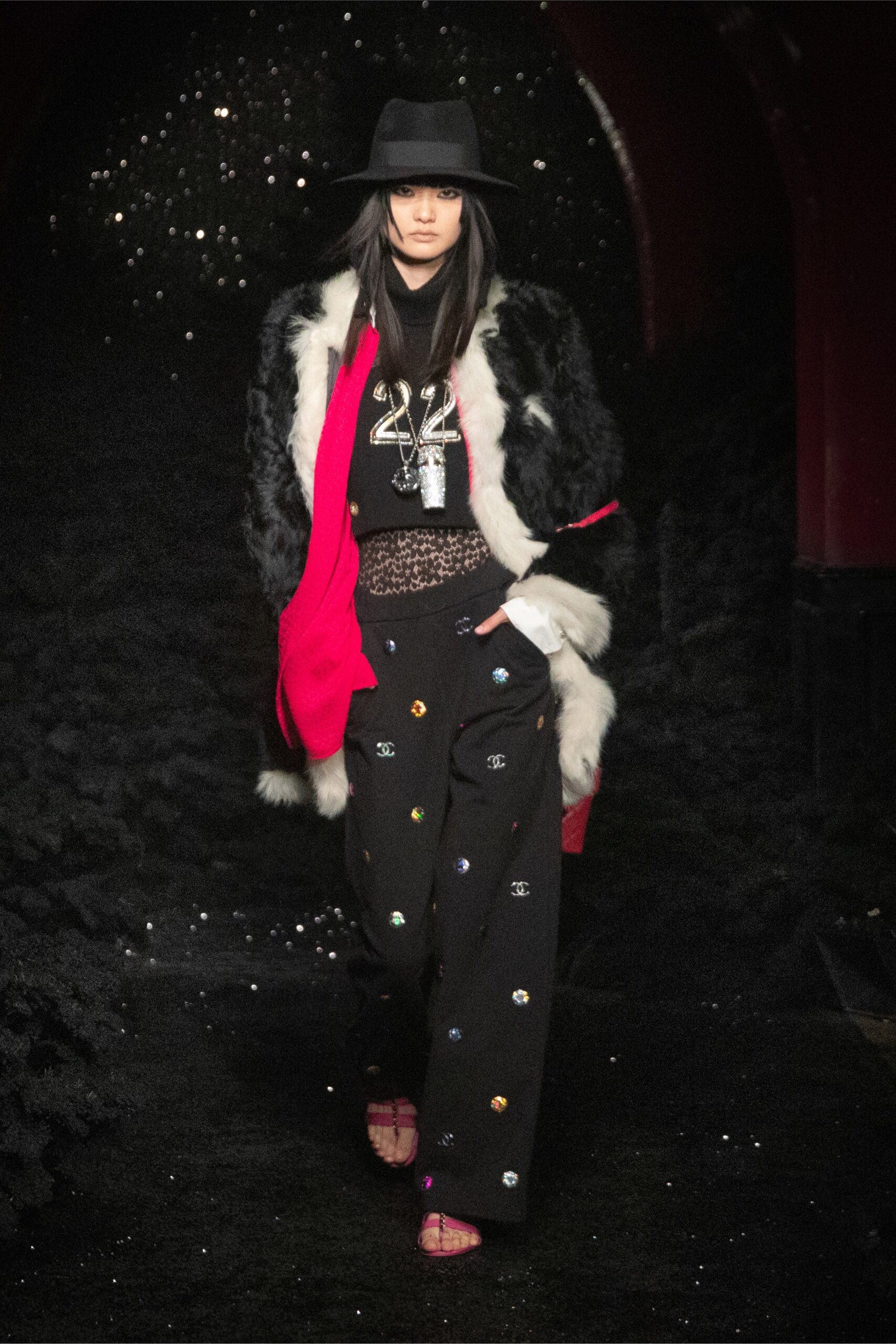 Chanel F/W 21 Look 671