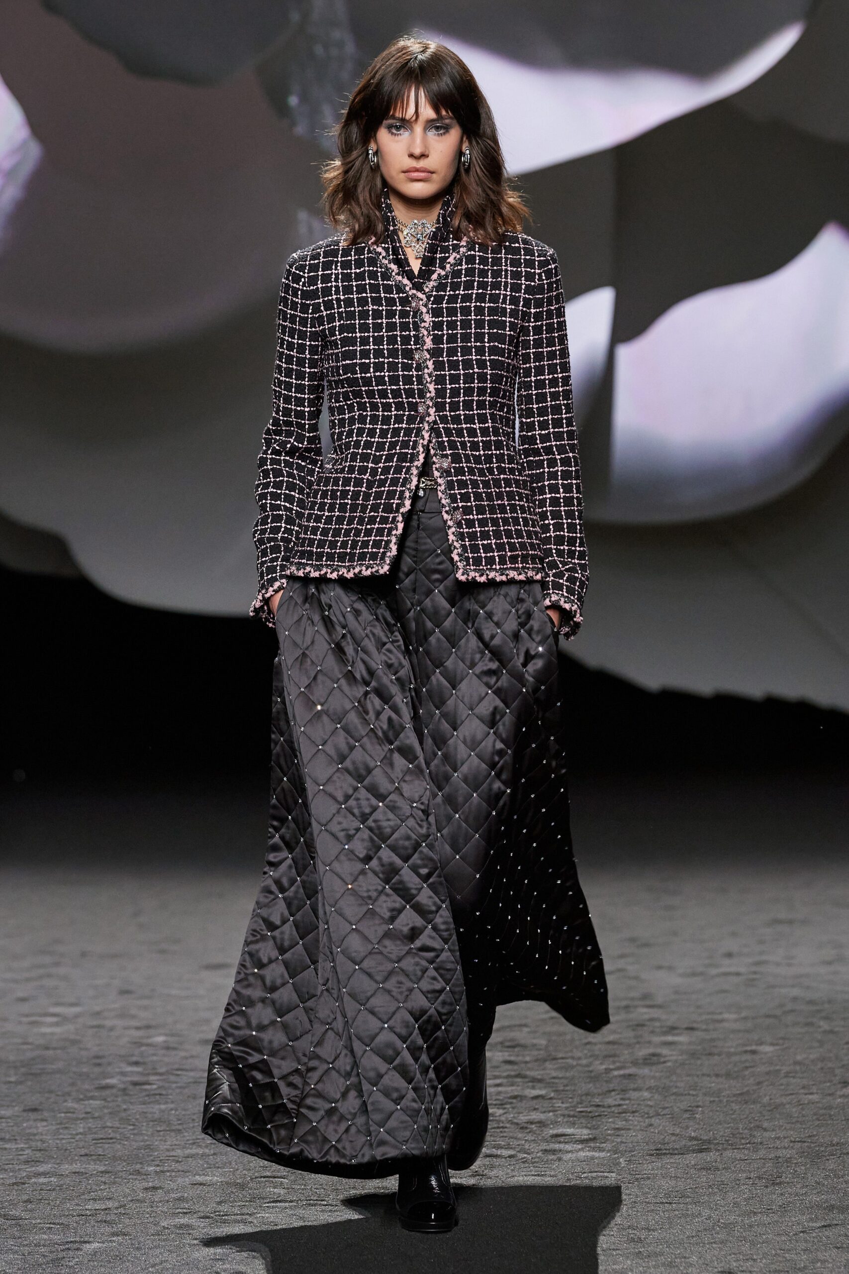Chanel F/W 23 Look 613
