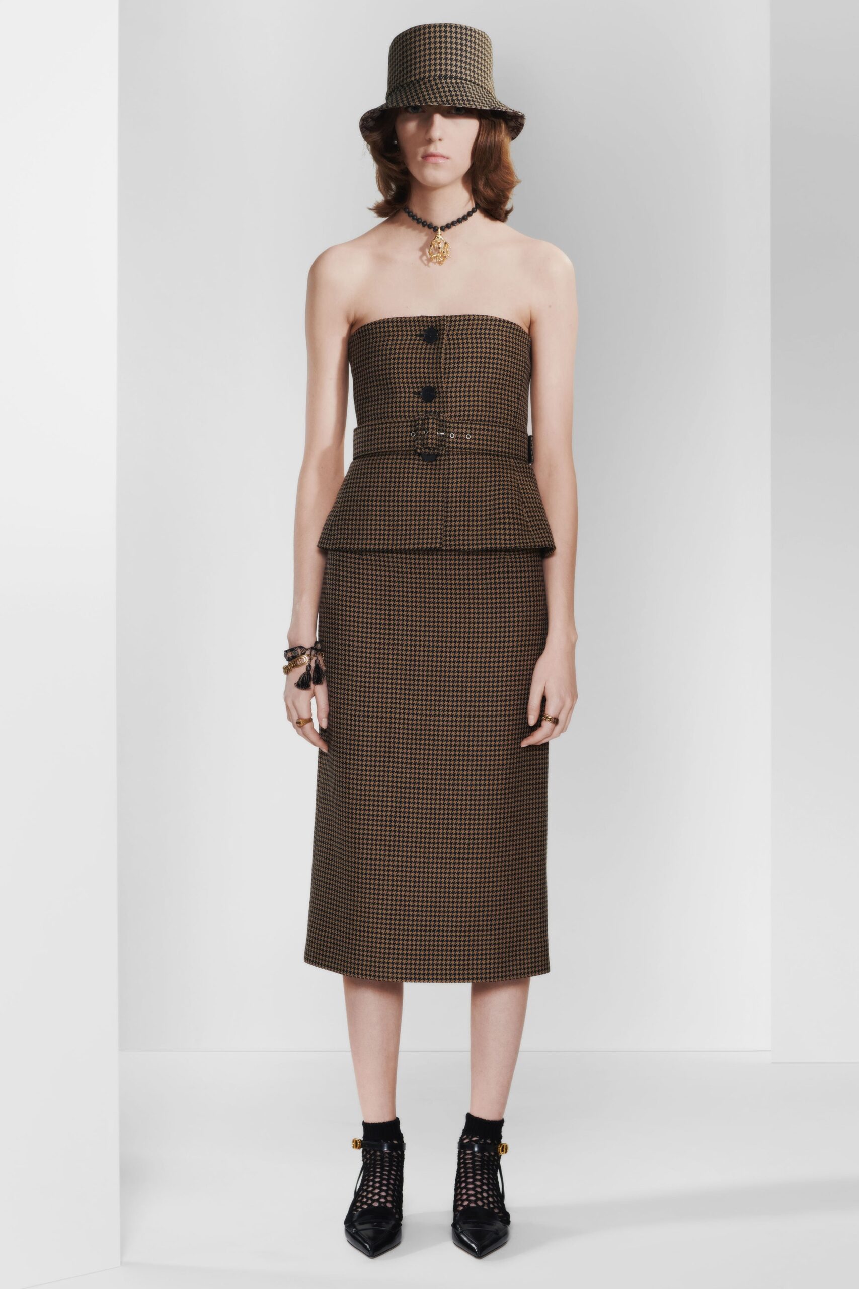 Christian Dior F/W 20 Look 709