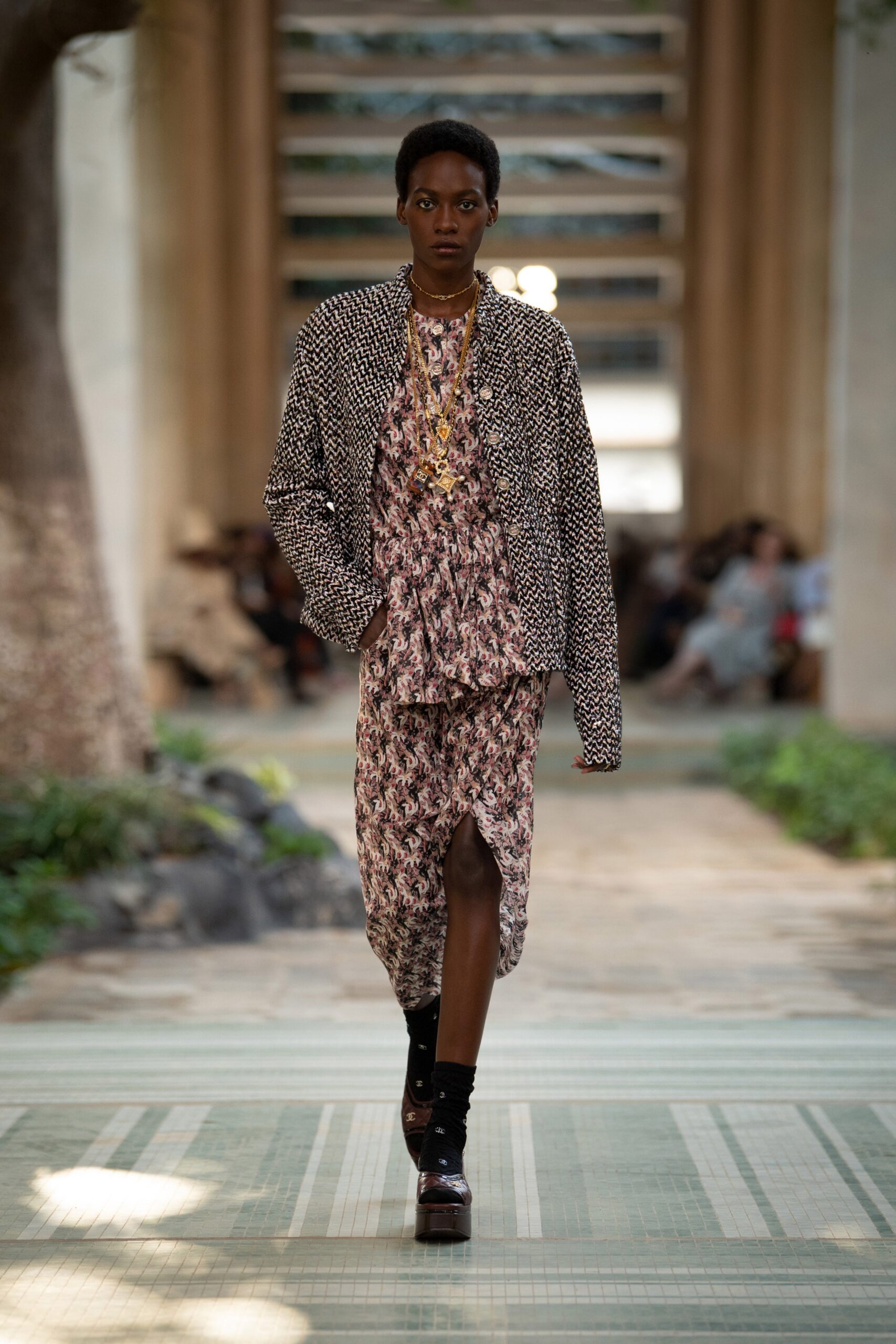 Chanel F/W 23 Look 689