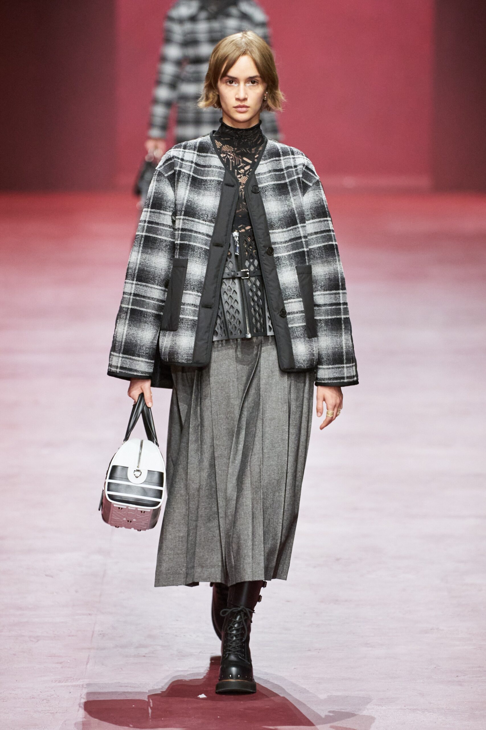 Christian Dior F/W 22 Look 654