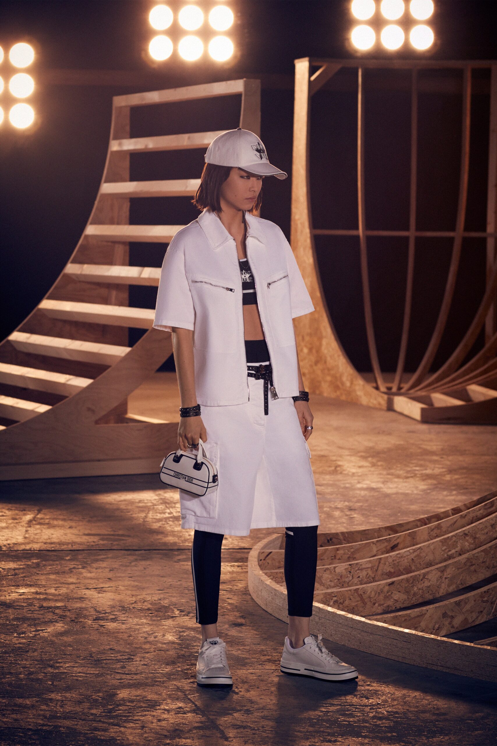 Christian Dior F/W 22 Look 679