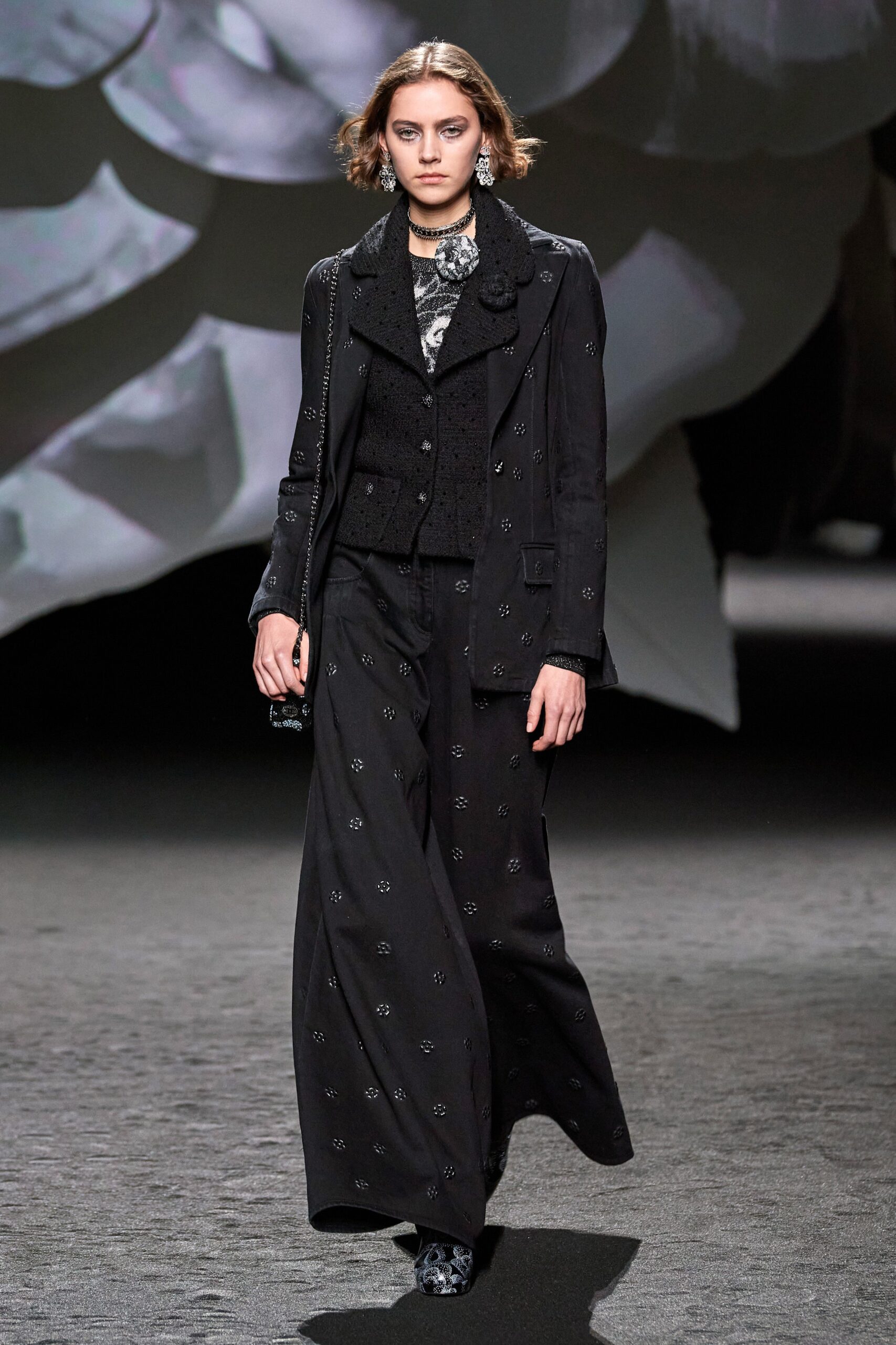 Chanel F/W 23 Look 639