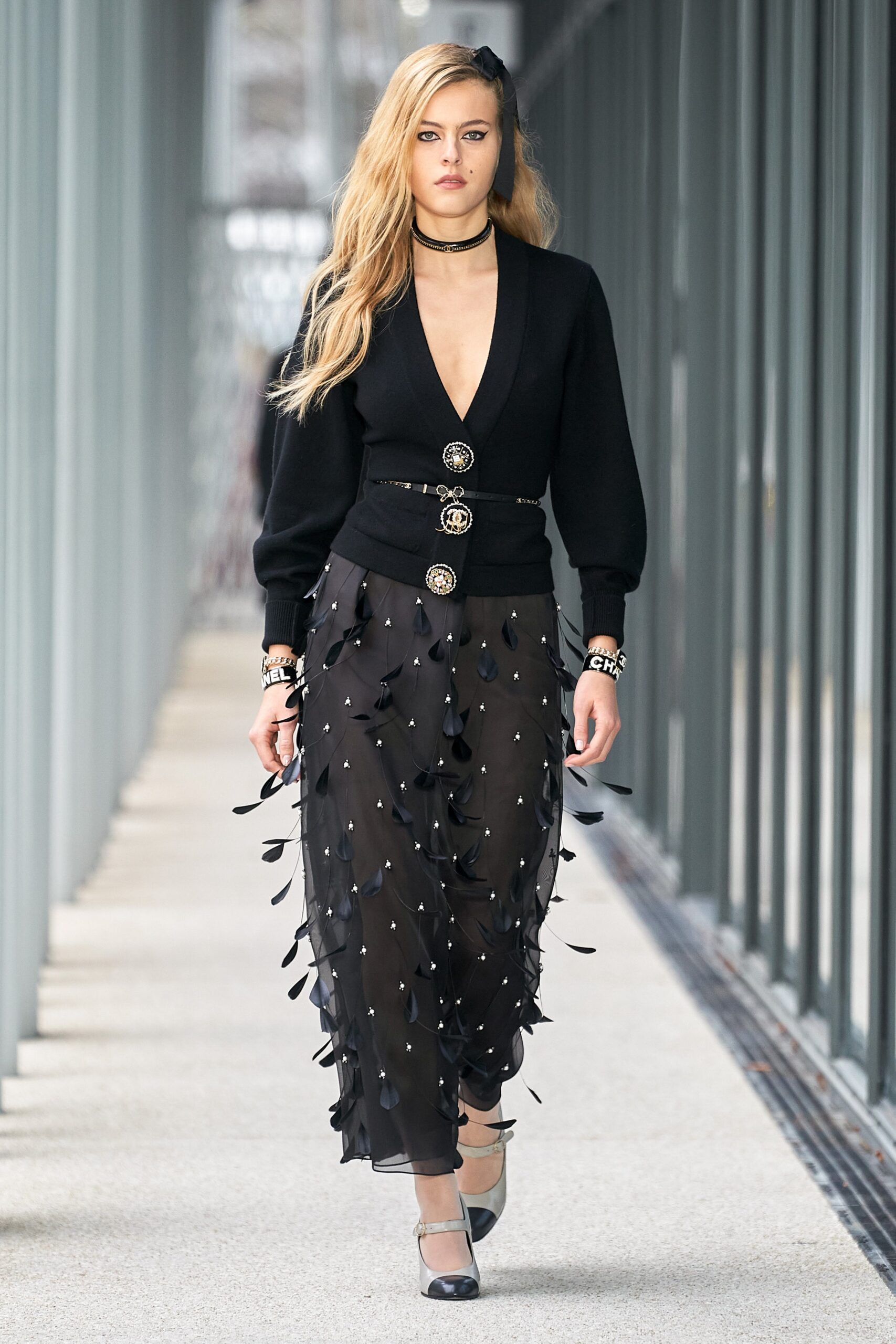 Chanel F/W 22 Look 677