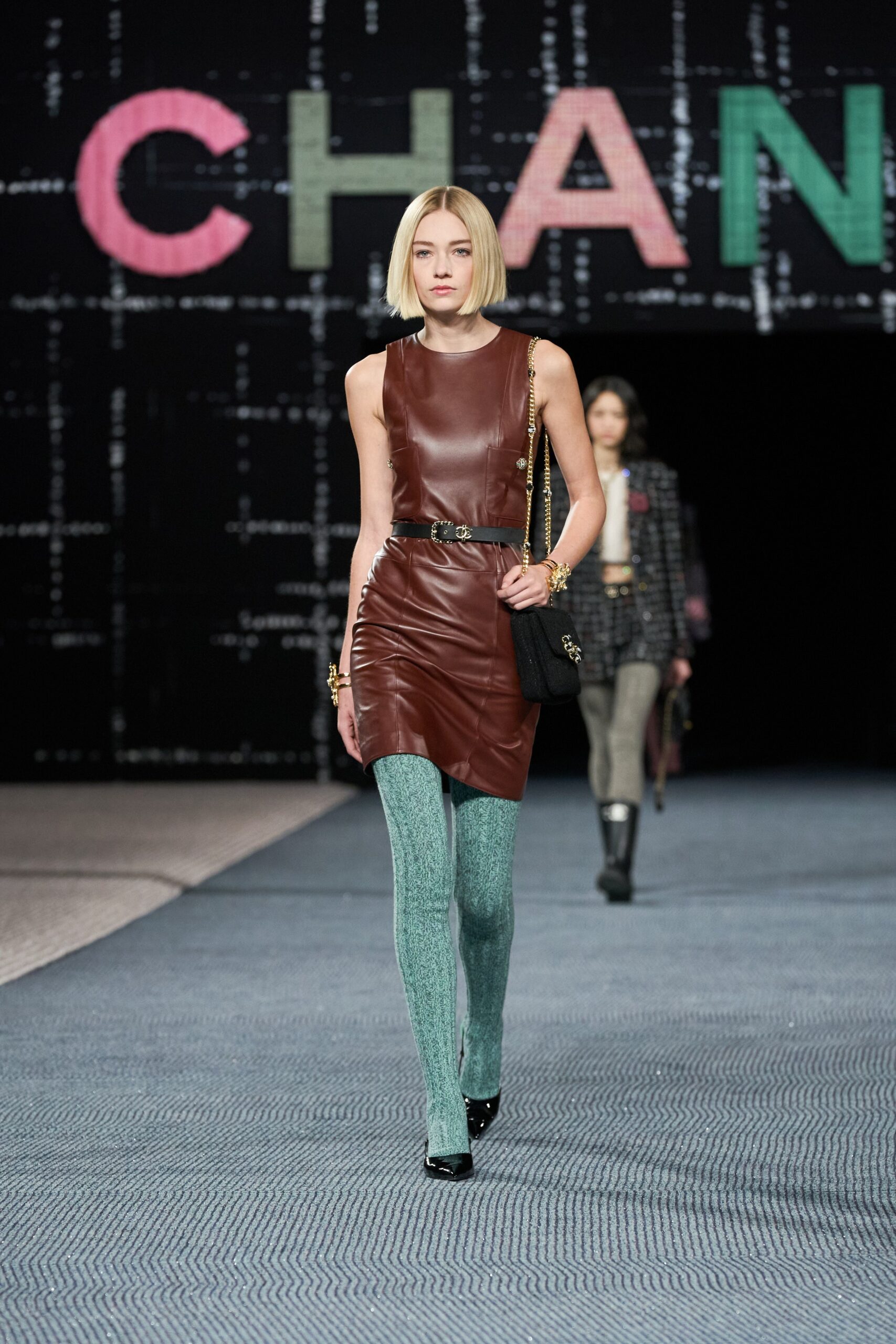 Chanel F/W 22 Look 682