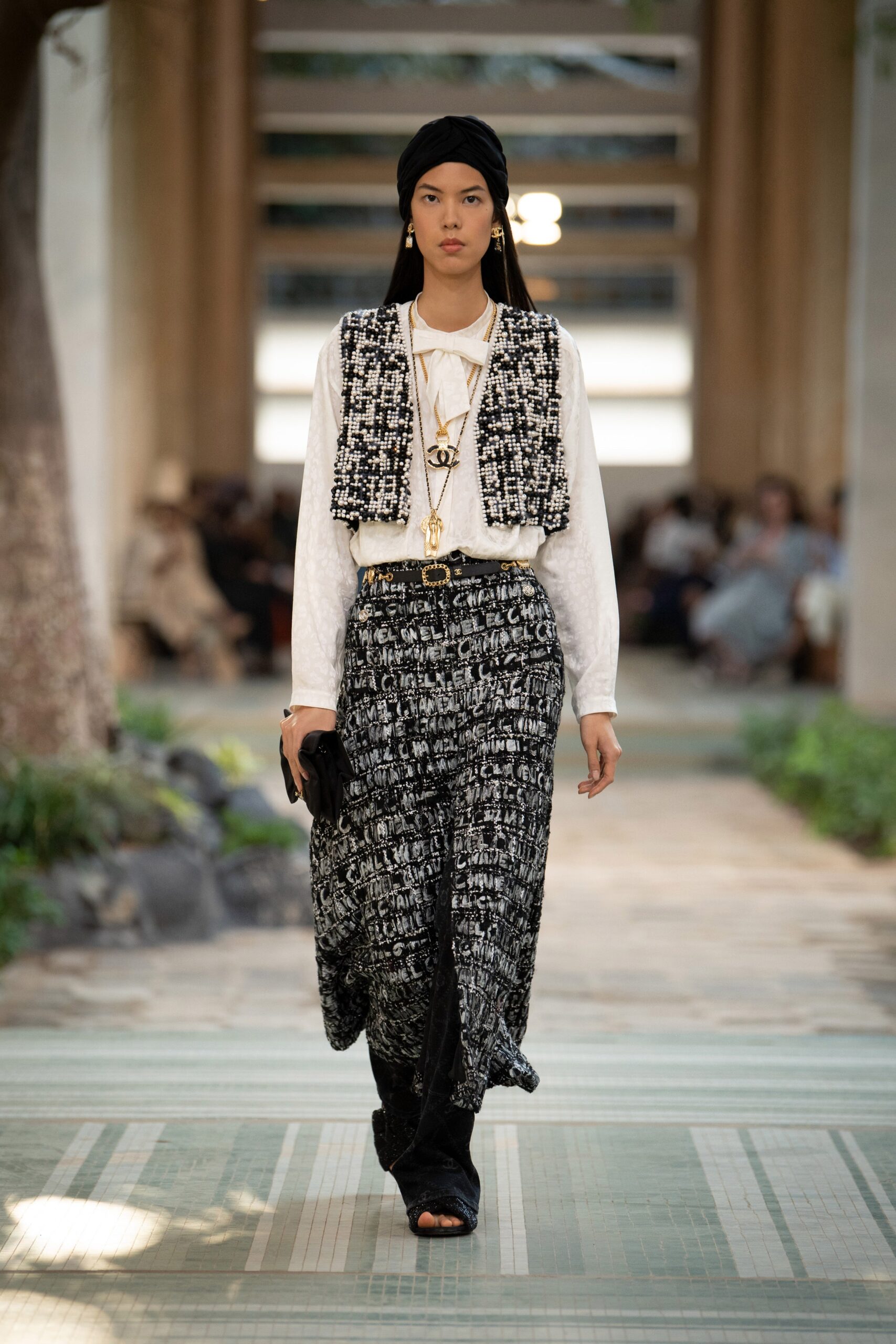 Chanel F/W 23 Look 726