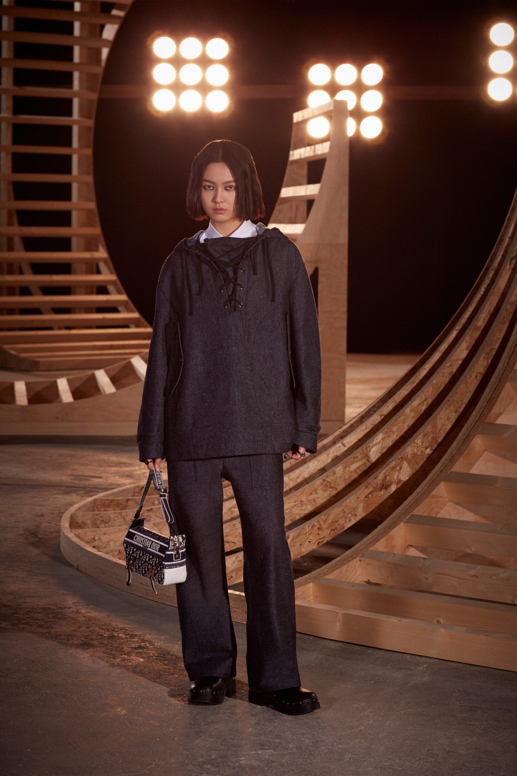 Christian Dior F/W 22 Look 724