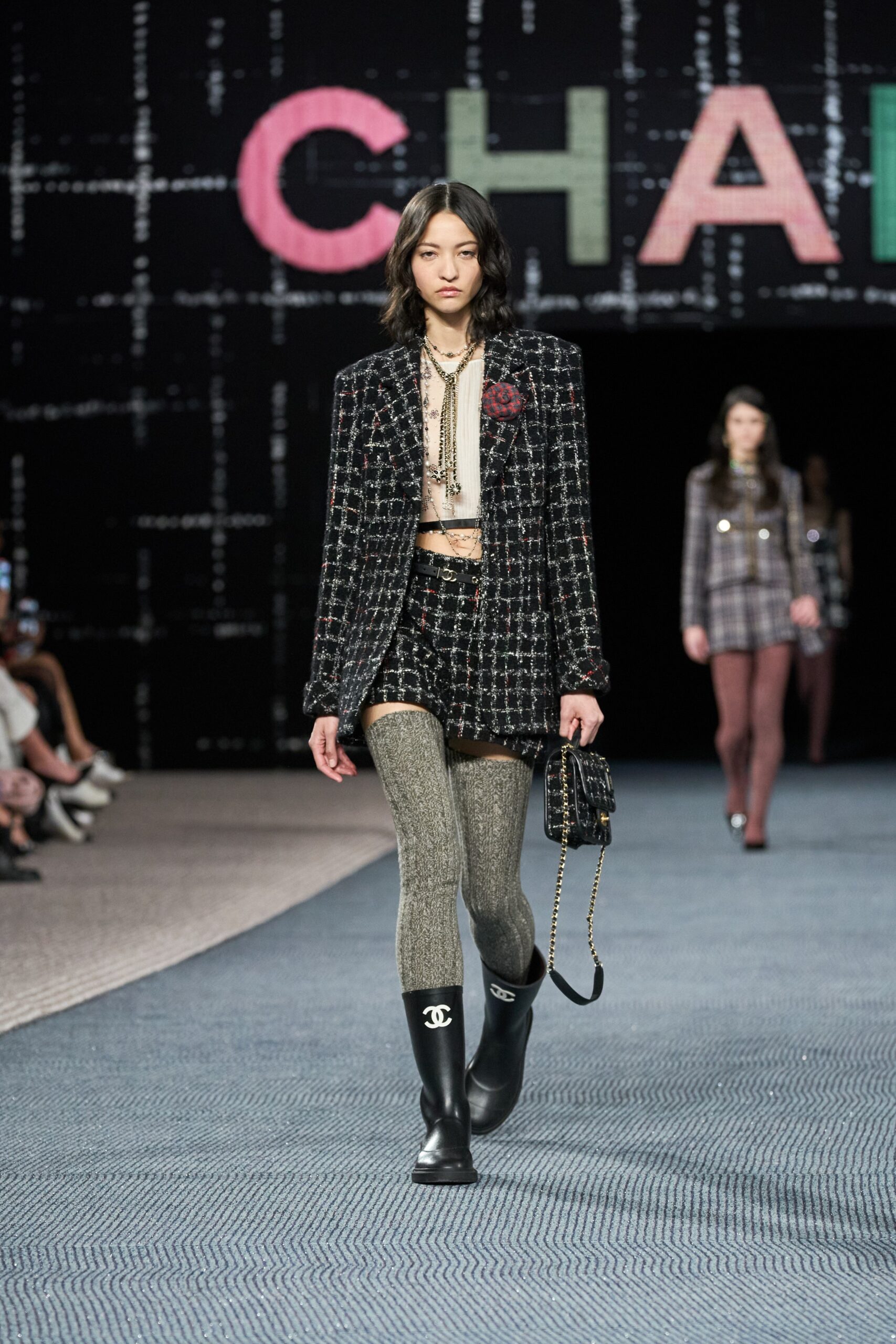 Chanel F/W 22 Look 697