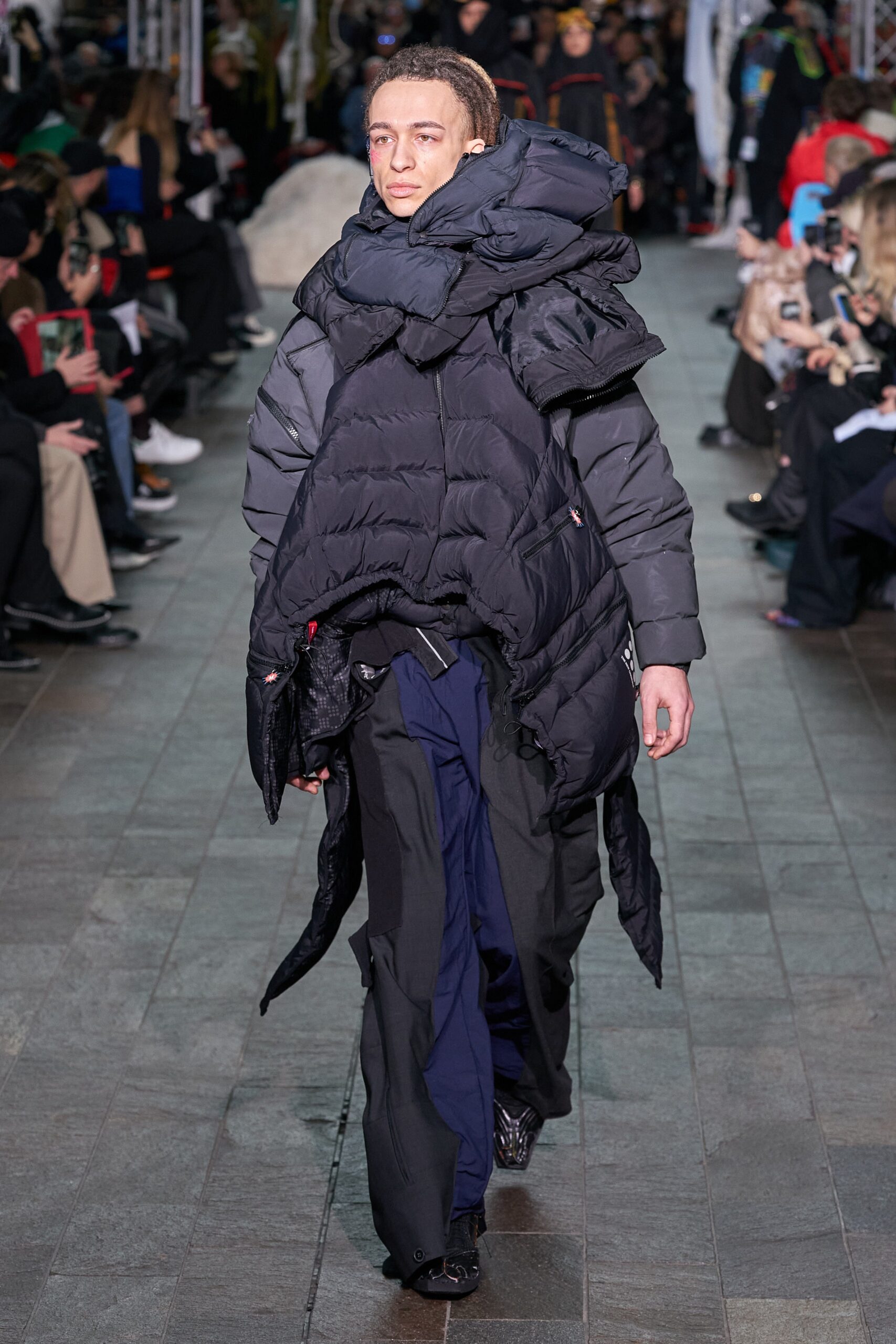 Central Saint Martins F/W 22 Look 54