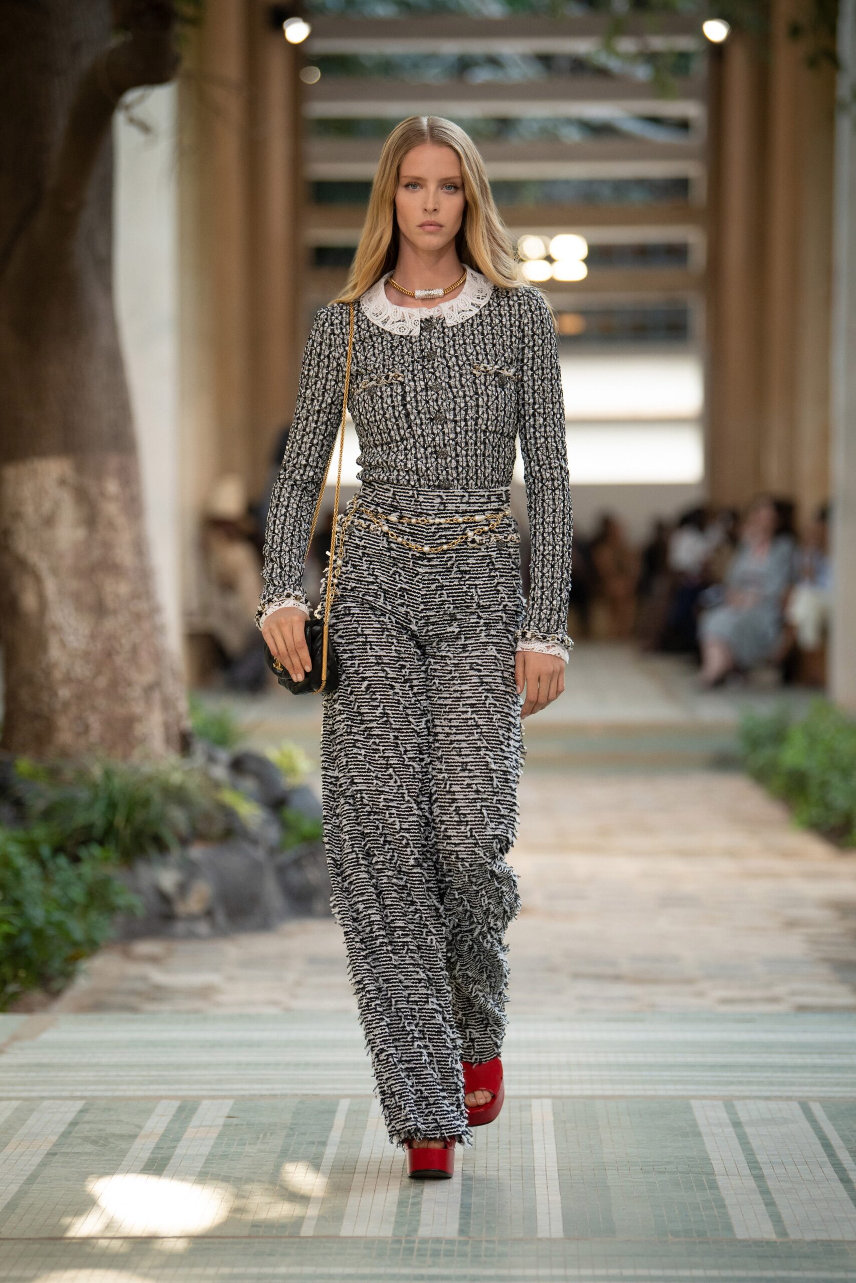 Chanel F/W 23 Look 787