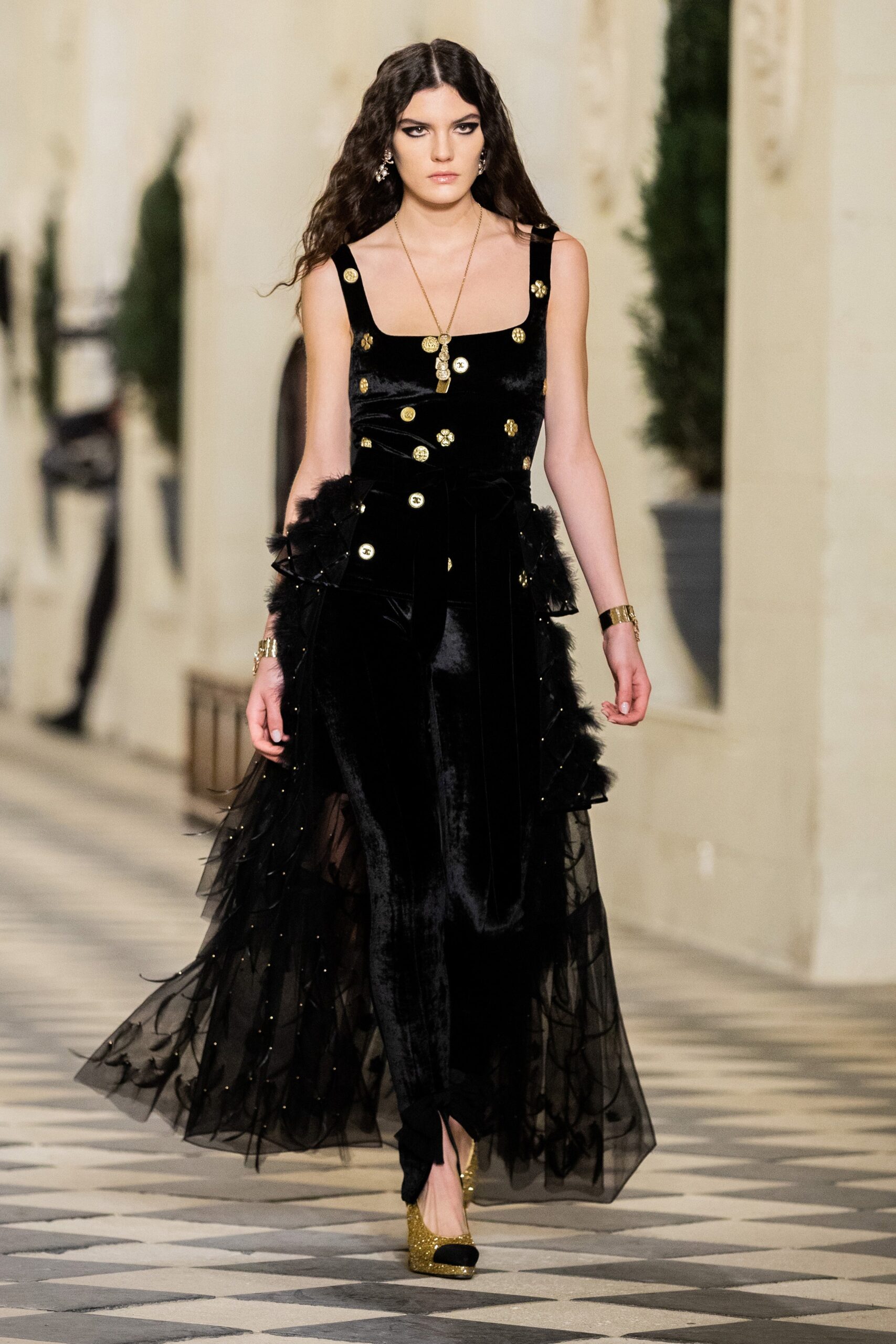 Chanel F/W 21 Look 830
