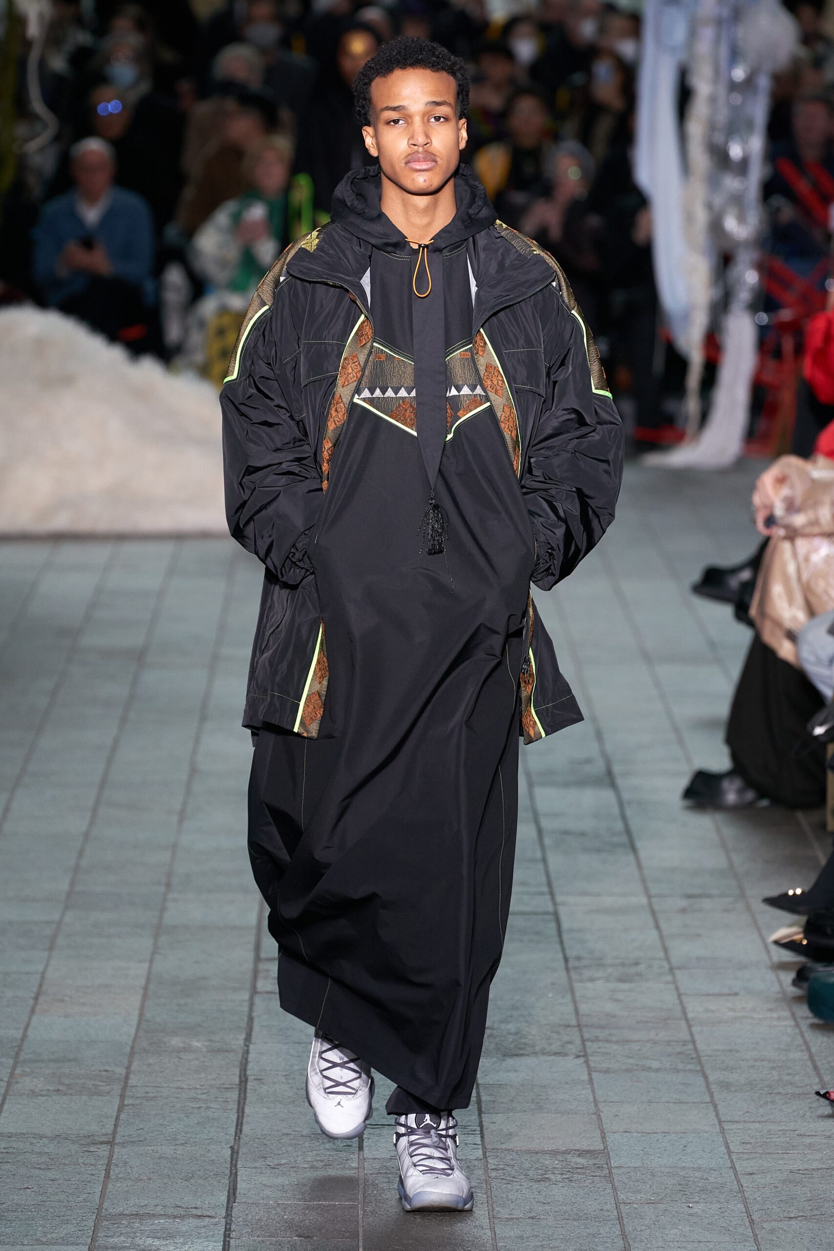 Central Saint Martins F/W 22 Look 59