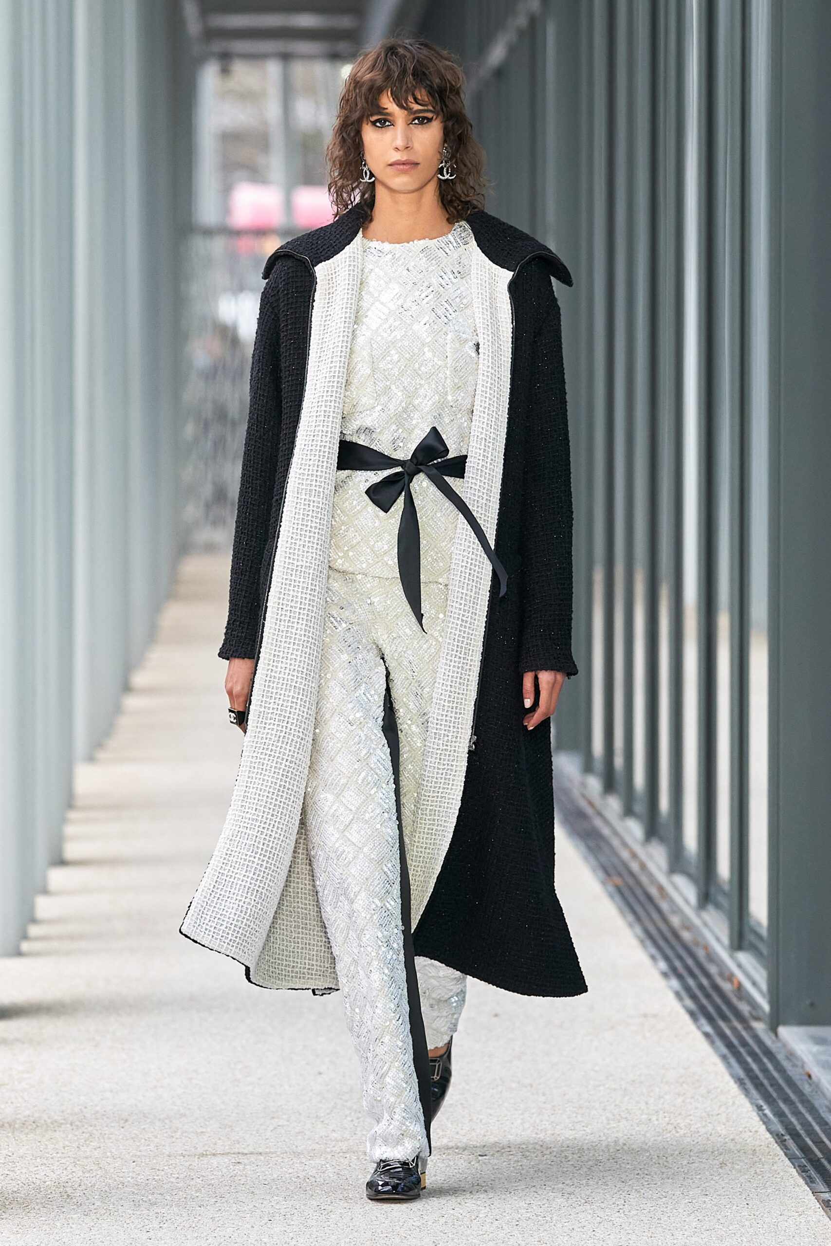 Chanel F/W 22 Look 764