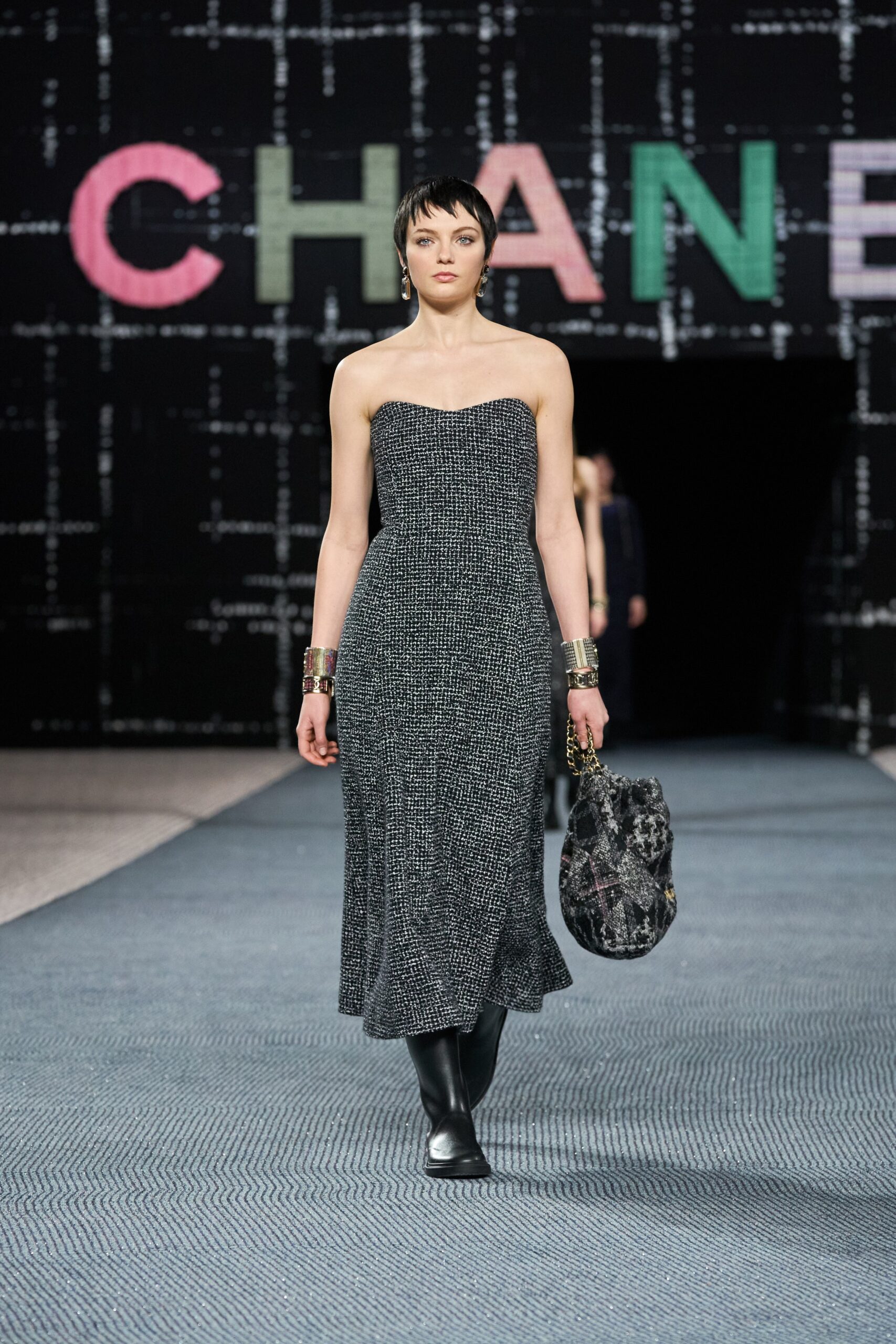 Chanel F/W 22 Look 785