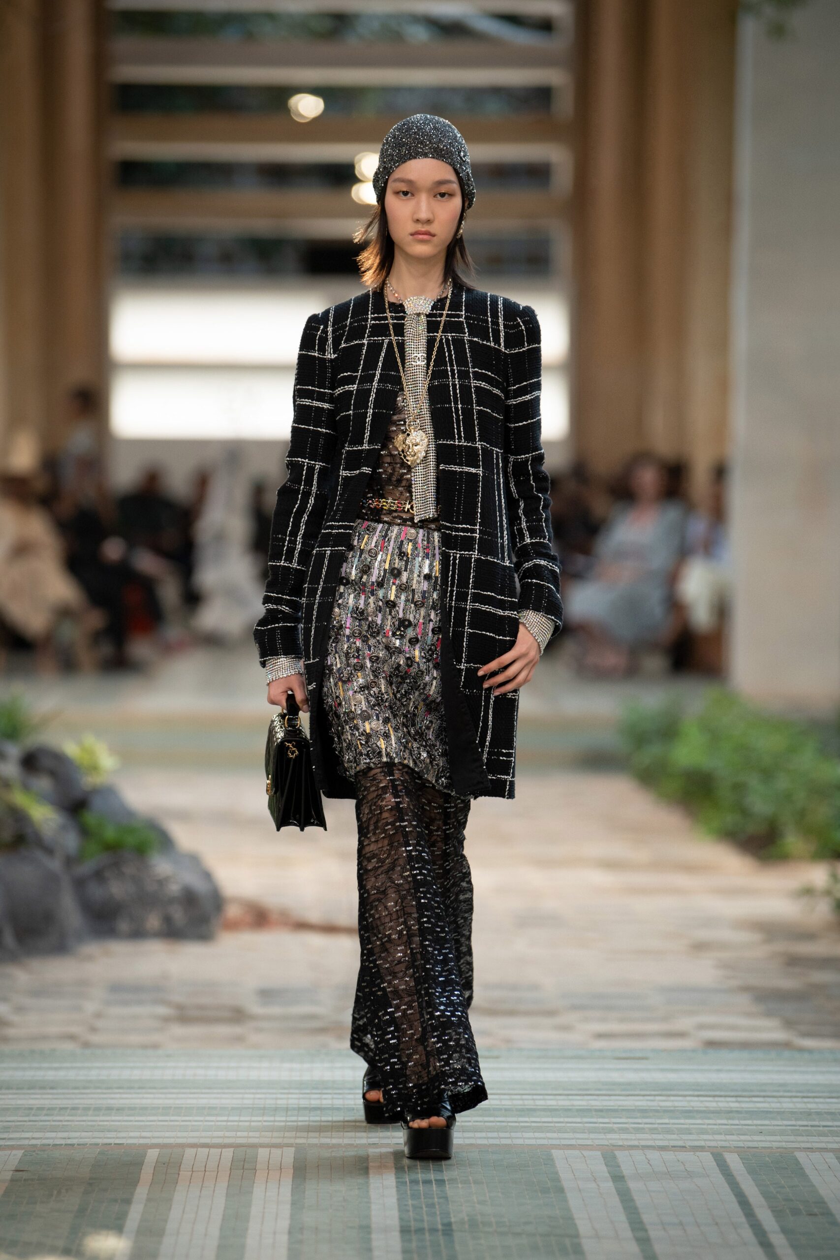 Chanel F/W 23 Look 832
