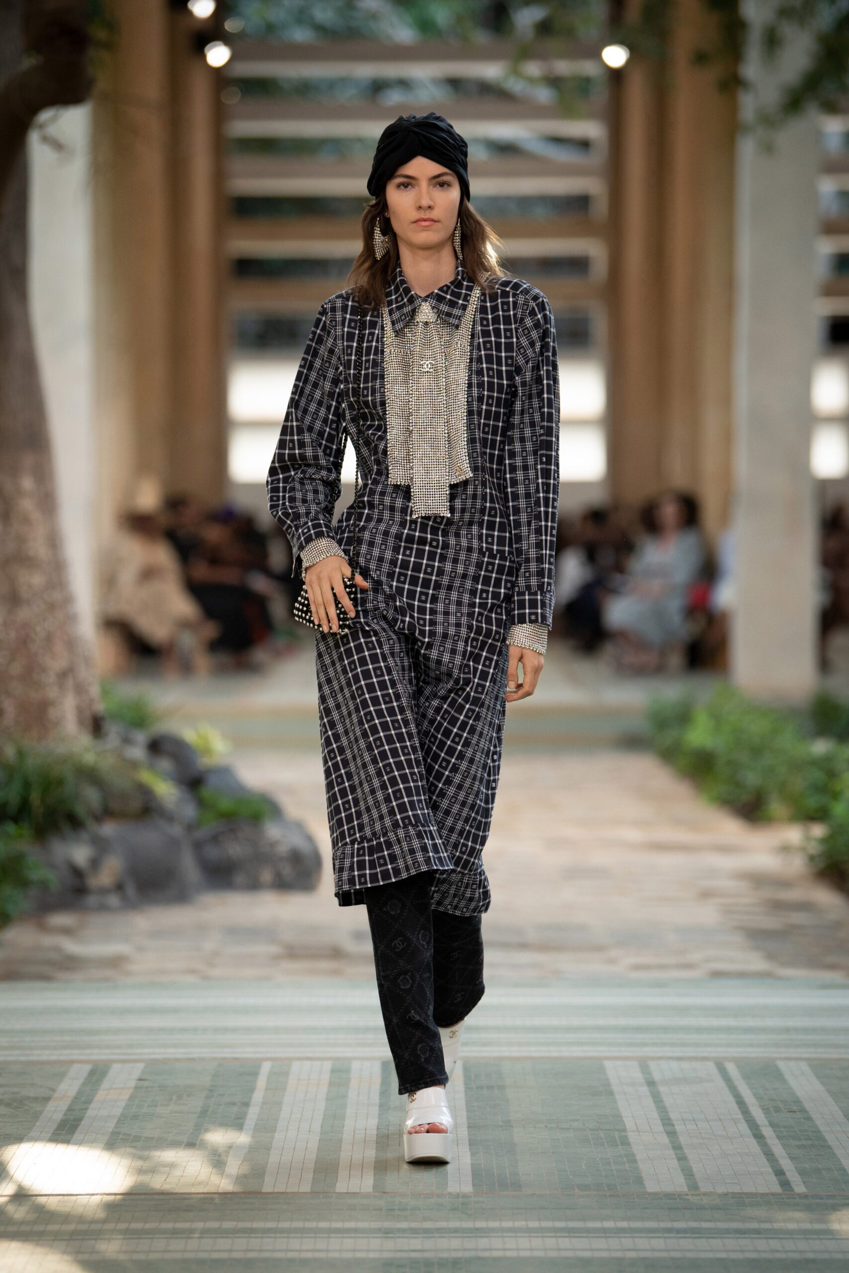Chanel F/W 23 Look 833