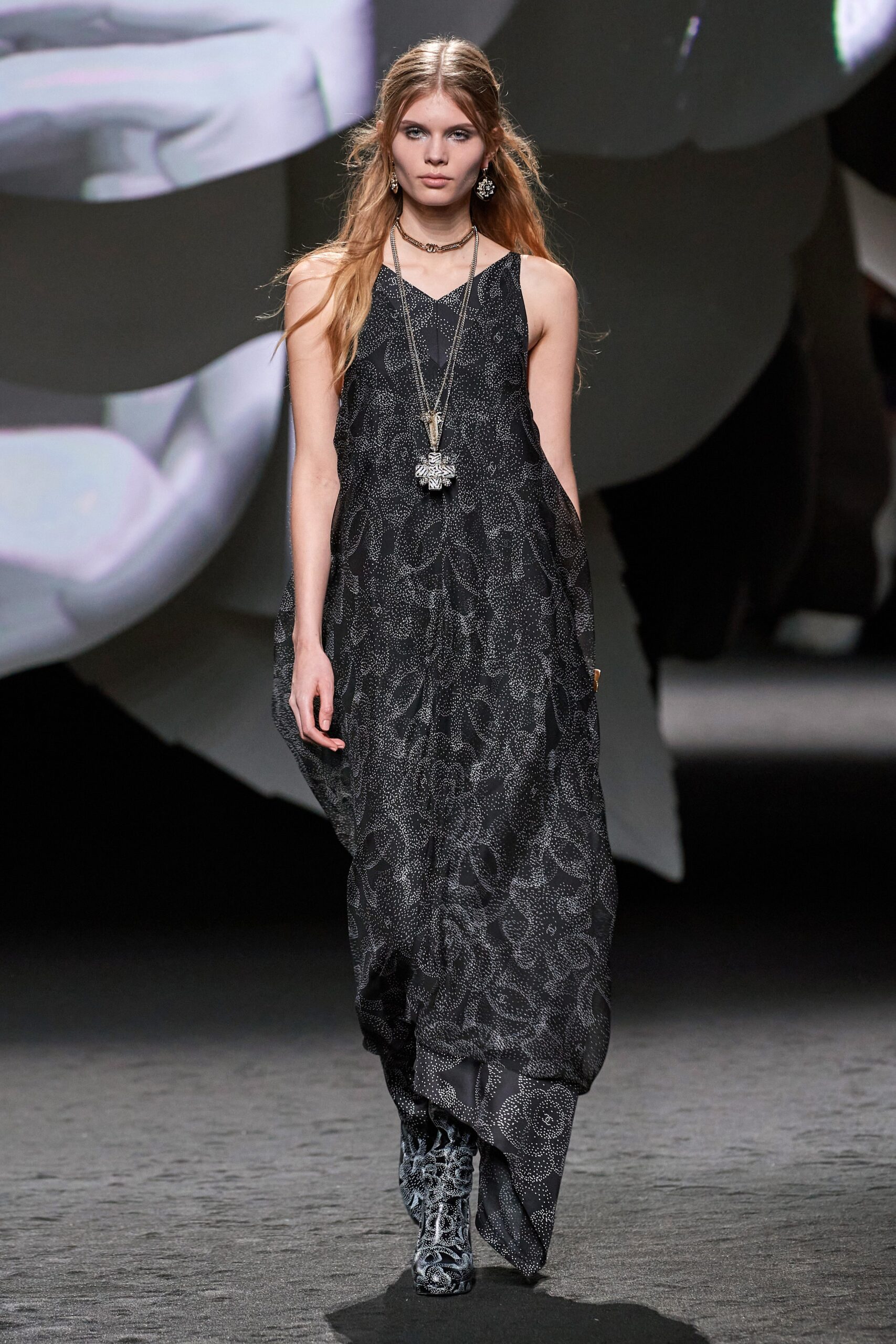 Chanel F/W 23 Look 779