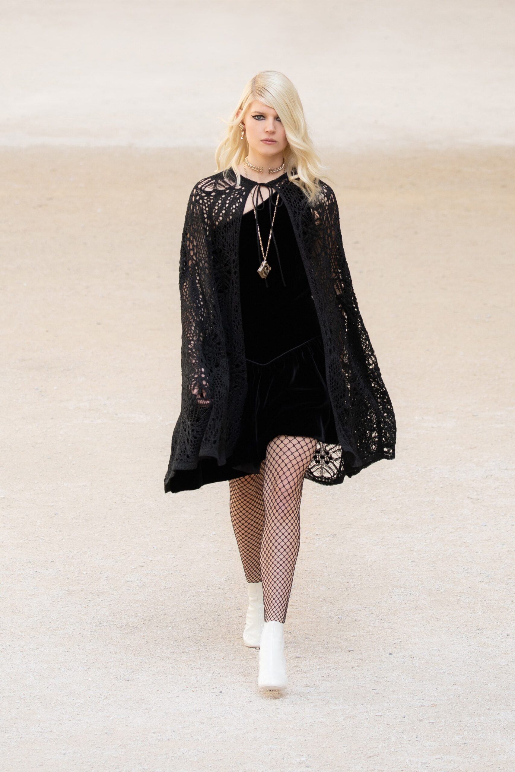Chanel Resort 22 Look 982