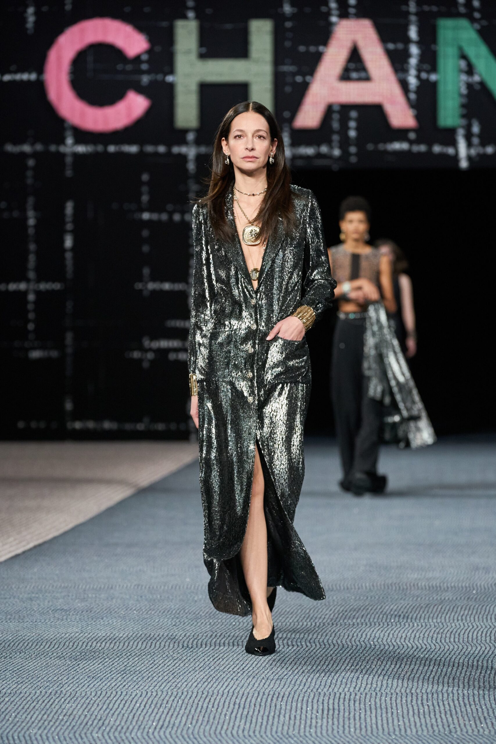 Chanel F/W 22 Look 822