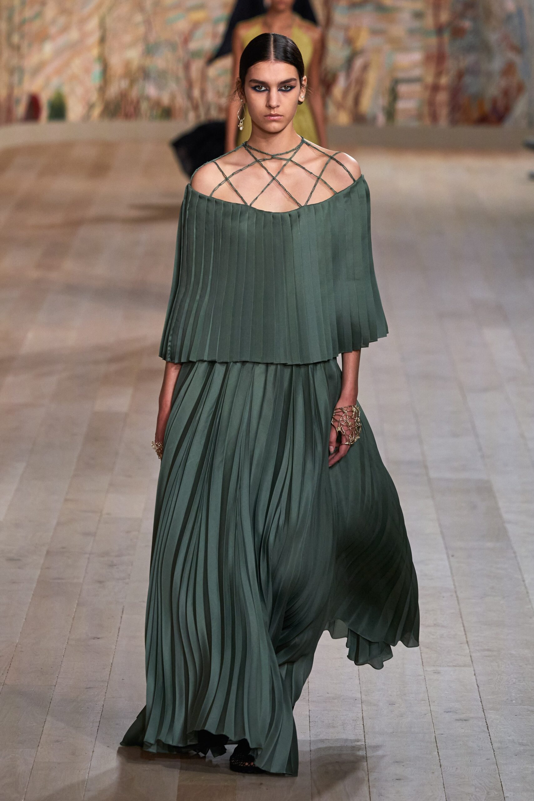 Christian Dior F/W 21 Couture Look 995