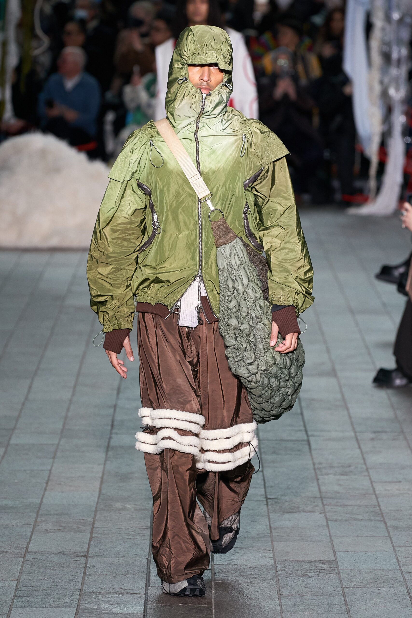 Central Saint Martins F/W 22 Look 65