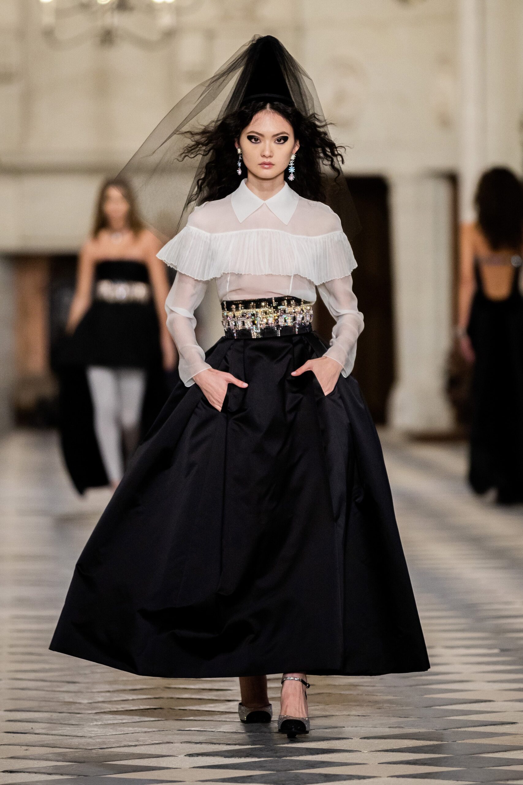 Chanel F/W 21 Look 954
