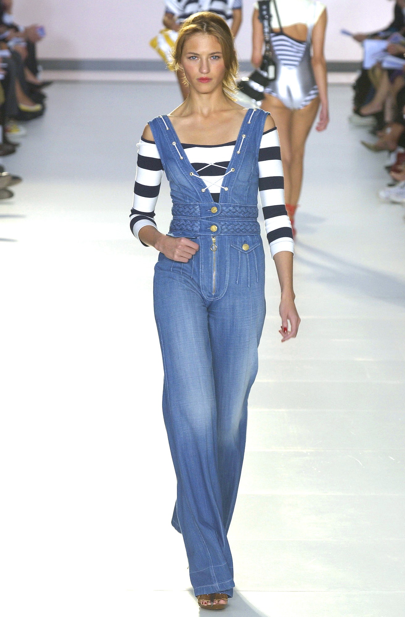 Chloé S/S 04 Look 54