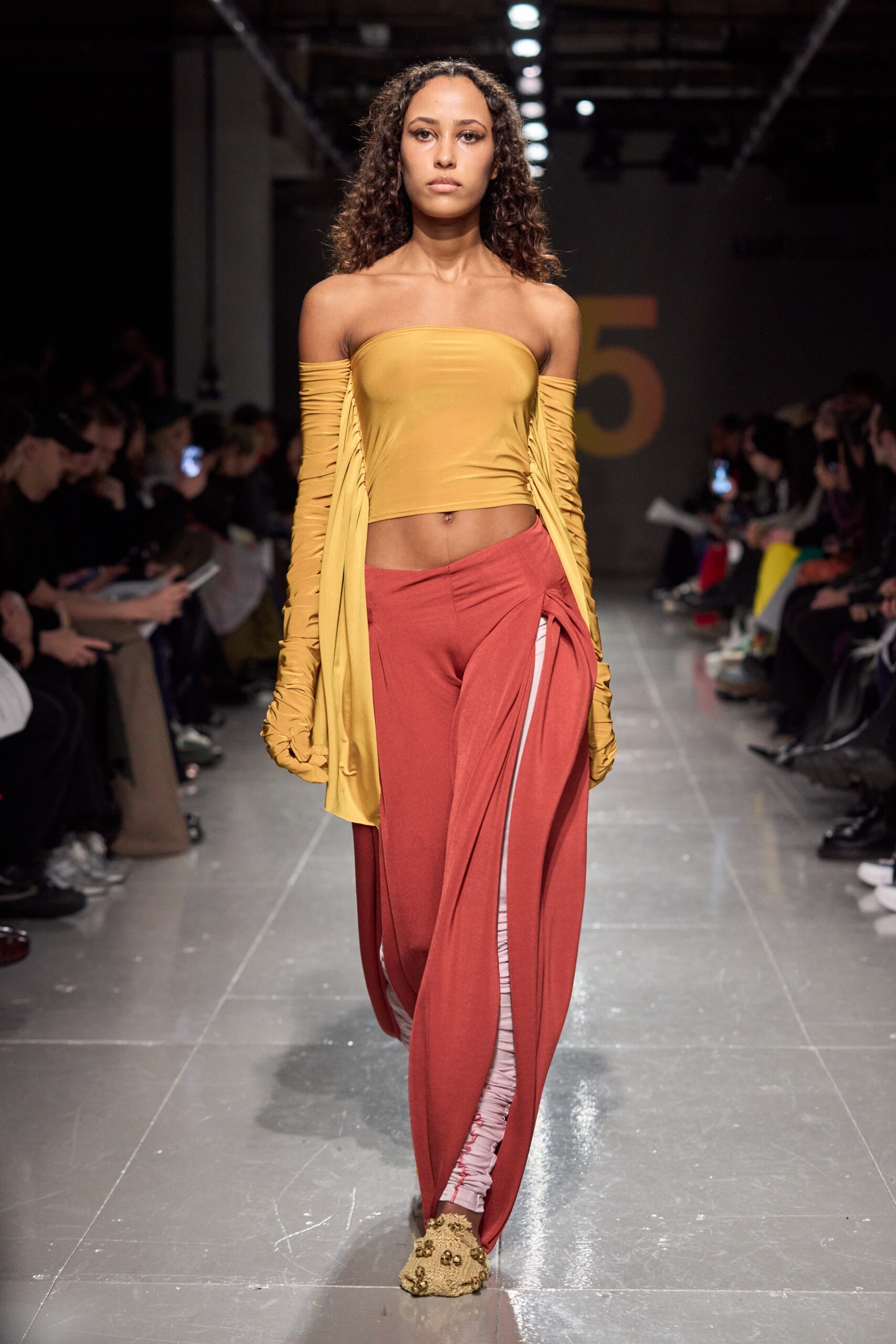 Central Saint Martins F/W 23 Look 86