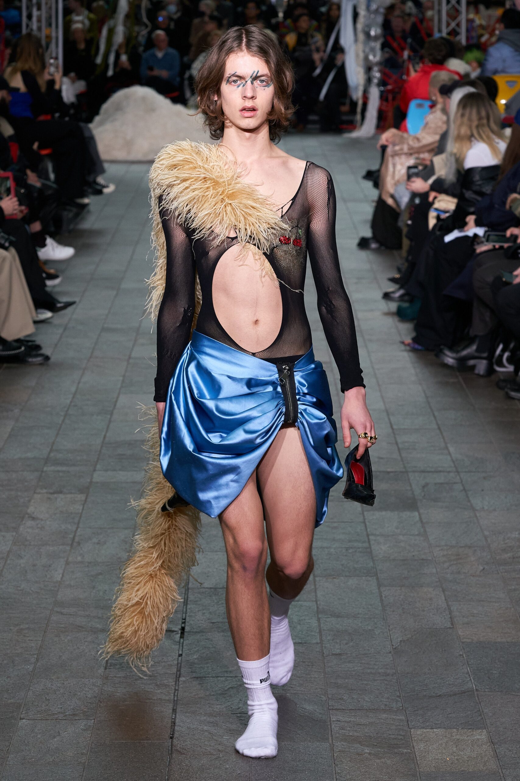Central Saint Martins F/W 22 Look 94