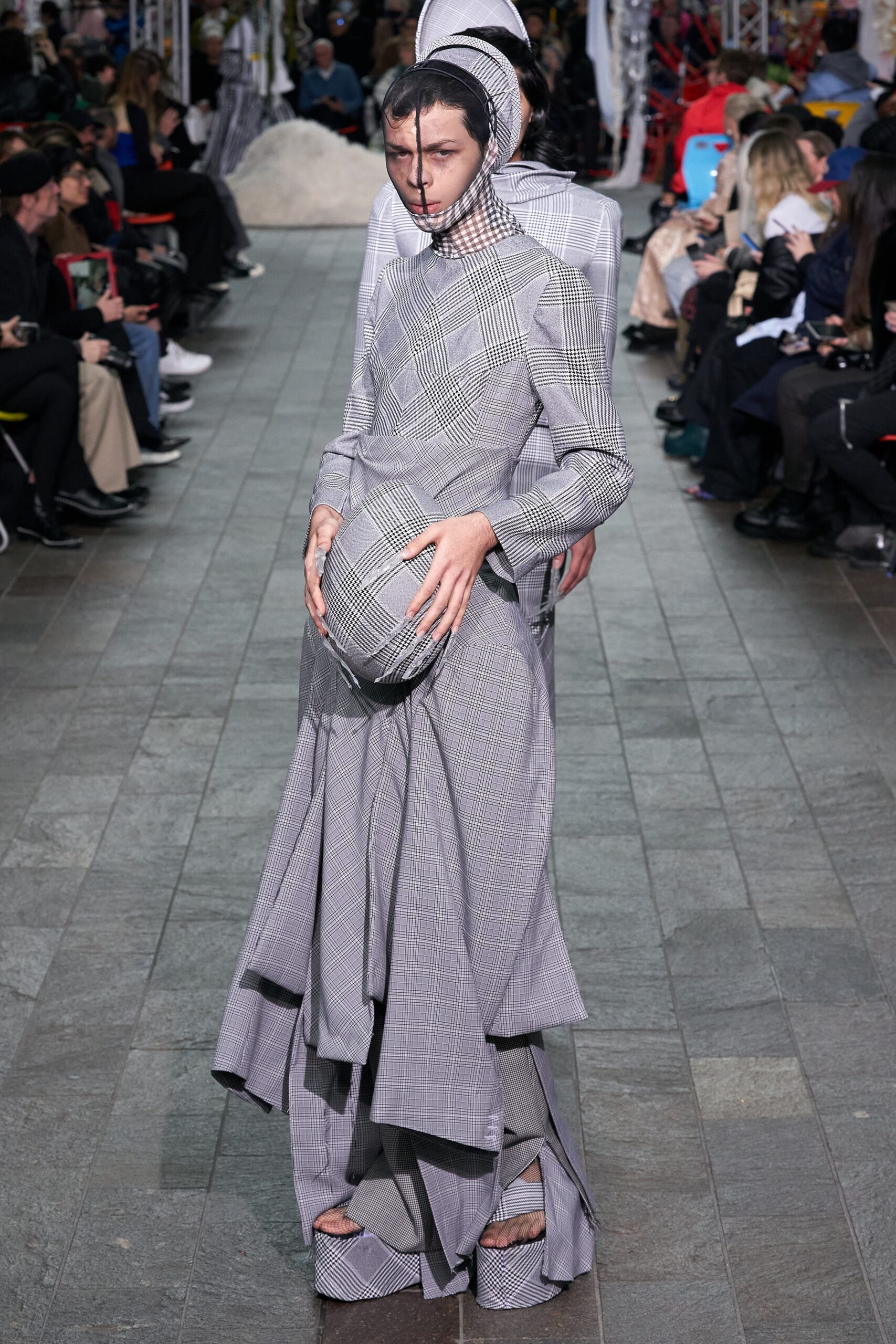 Central Saint Martins F/W 22 Look 124